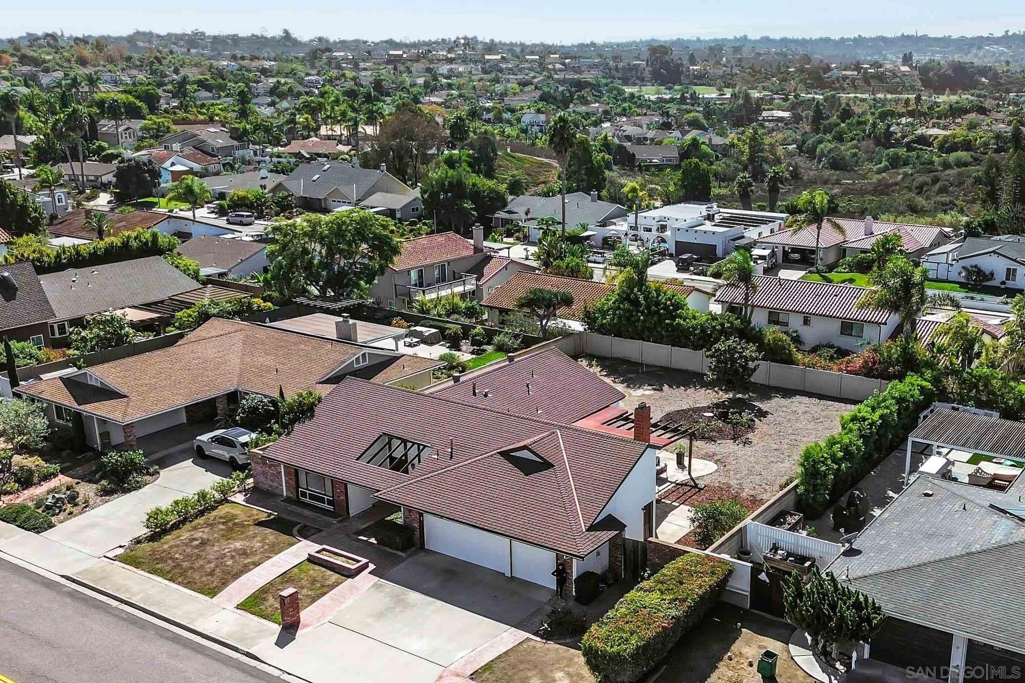 Front Image Thumbnail for SD250042578