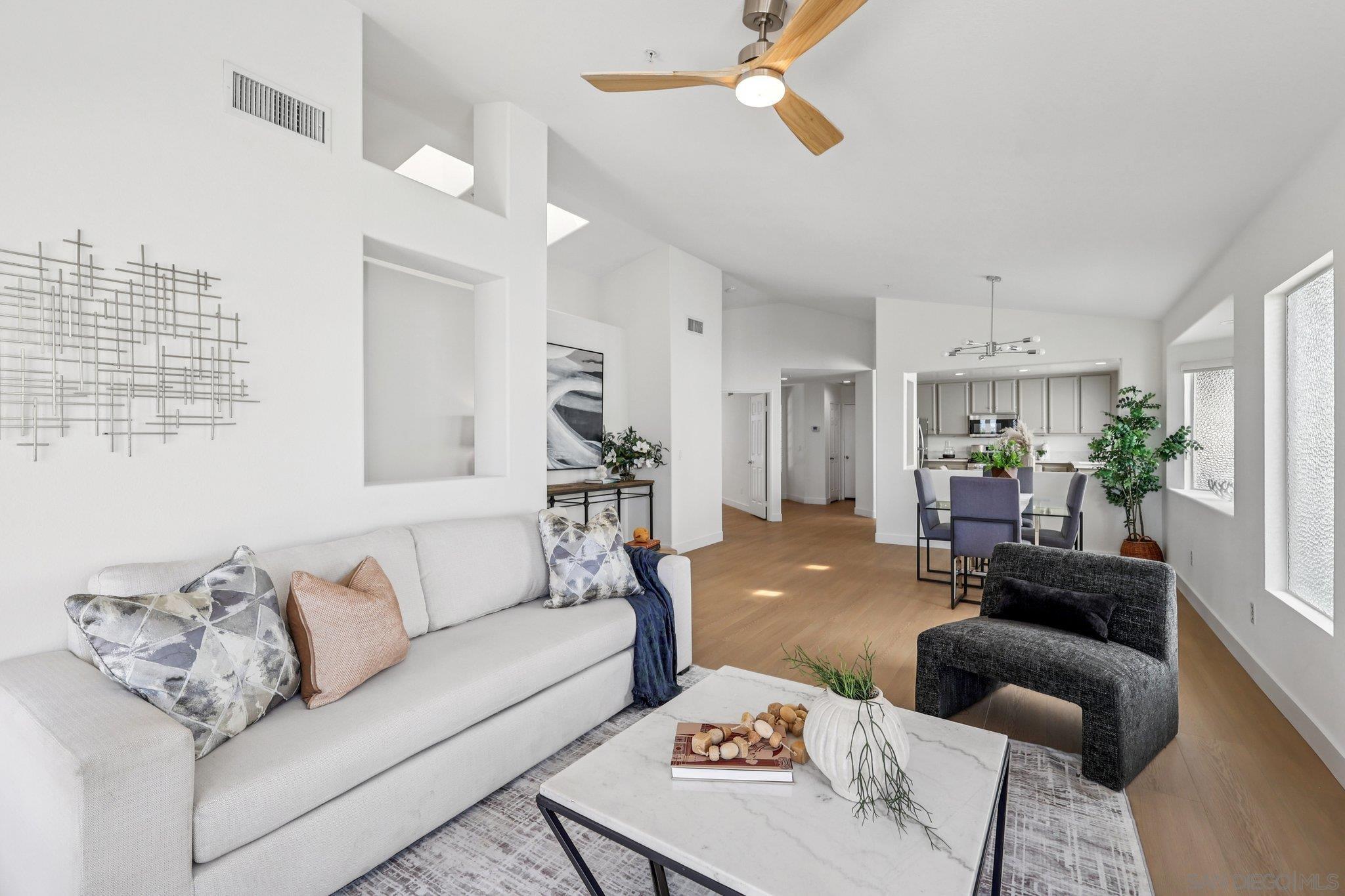 Detail Gallery Image 7 of 59 For 2491  Moonlight Gln, Escondido,  CA 92026 - 3 Beds | 2 Baths