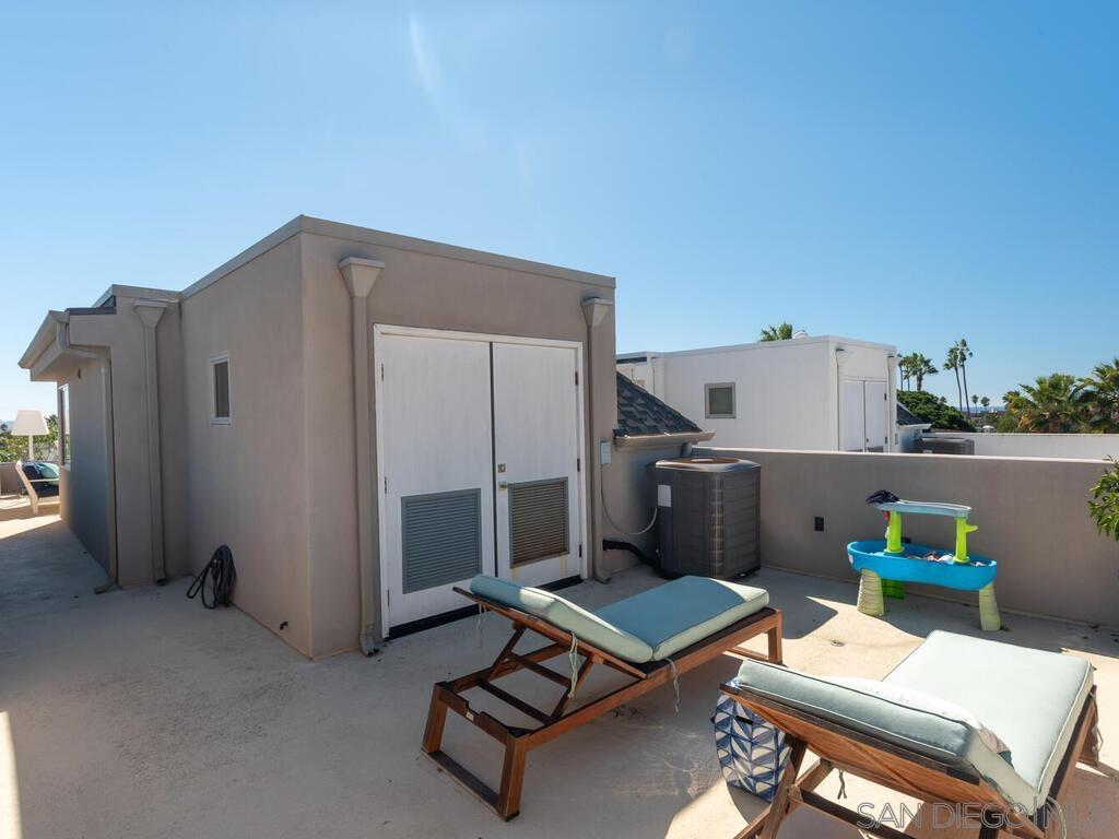 Detail Gallery Image 44 of 70 For 938  Opal St, San Diego,  CA 92109 - 6 Beds | 4/1 Baths