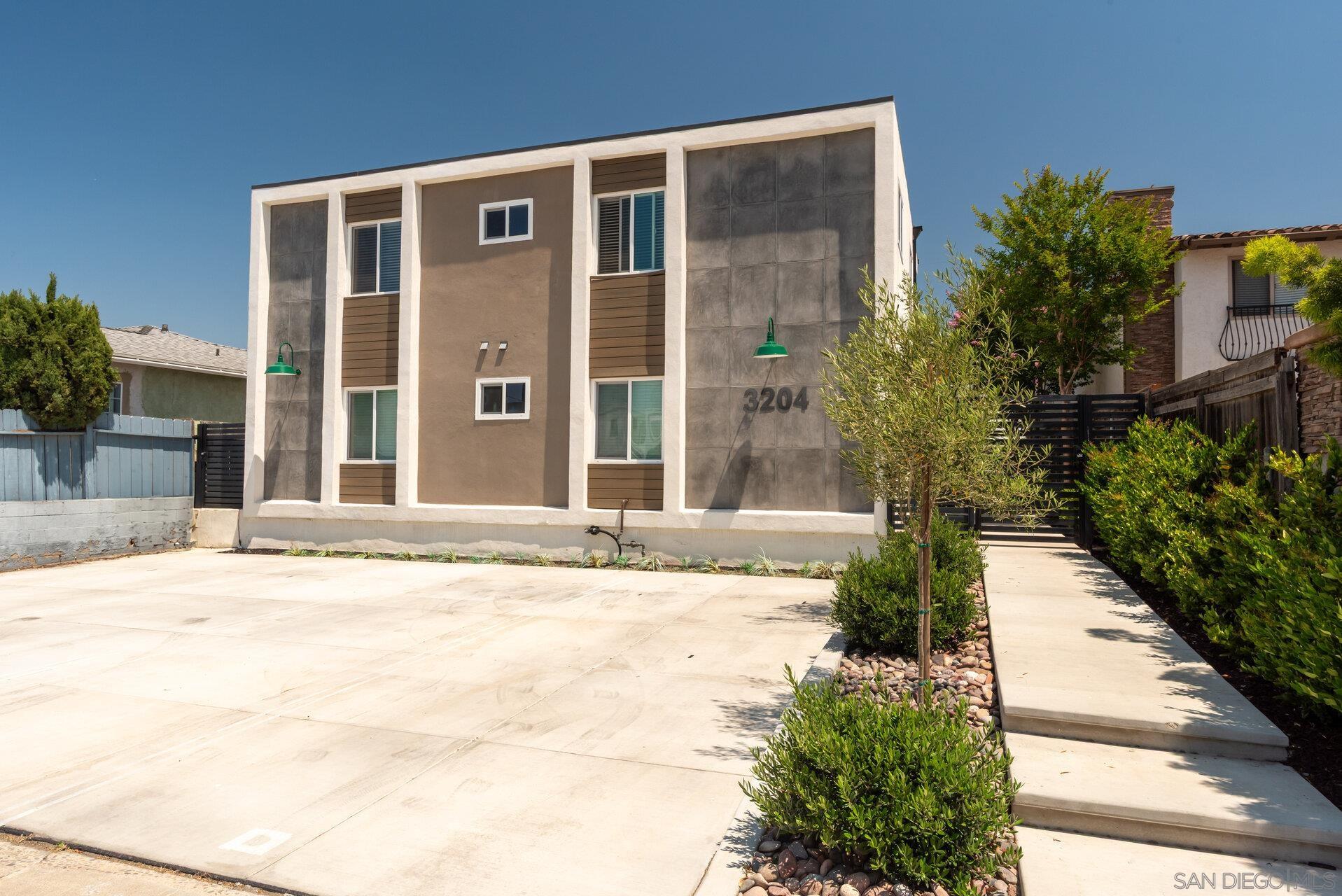 Front Image Thumbnail for SD250042597