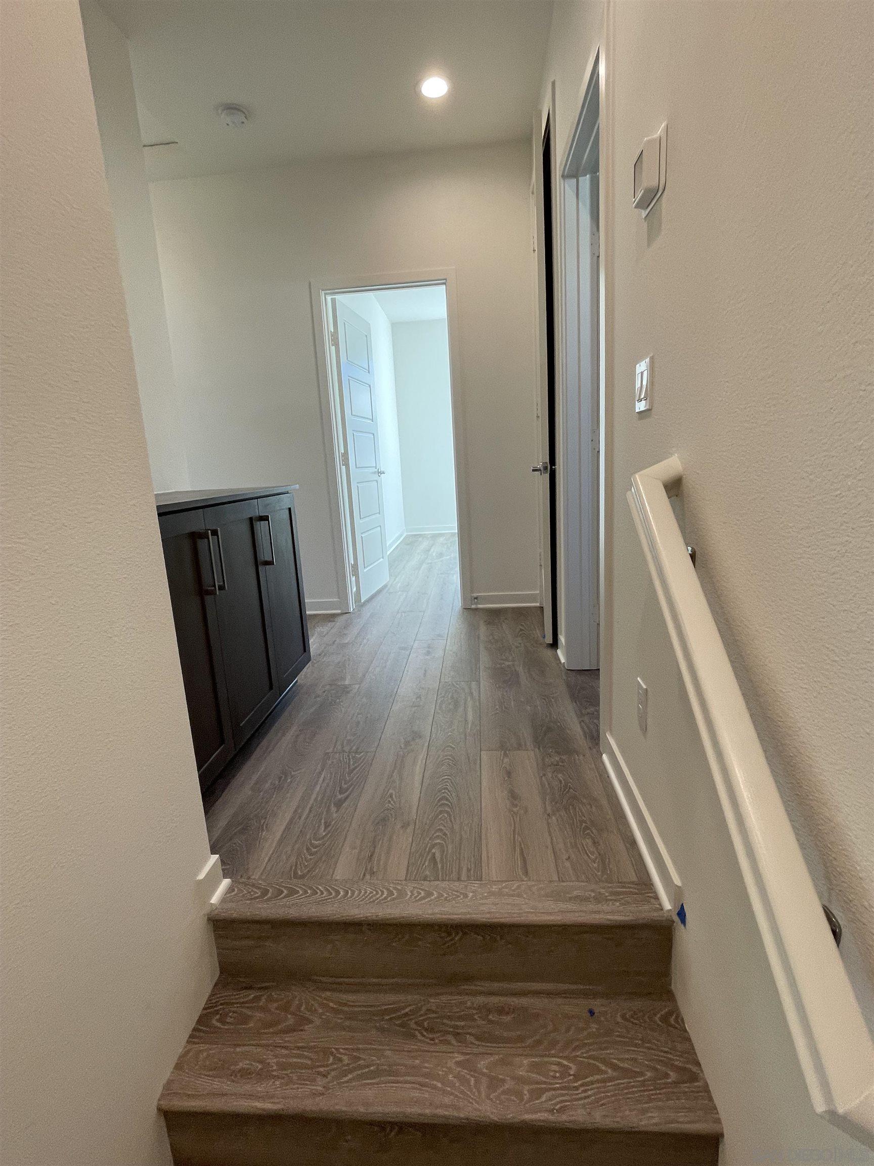 Detail Gallery Image 6 of 18 For 3091  Marquee Way, San Diego,  CA 92108 - 3 Beds | 2/1 Baths