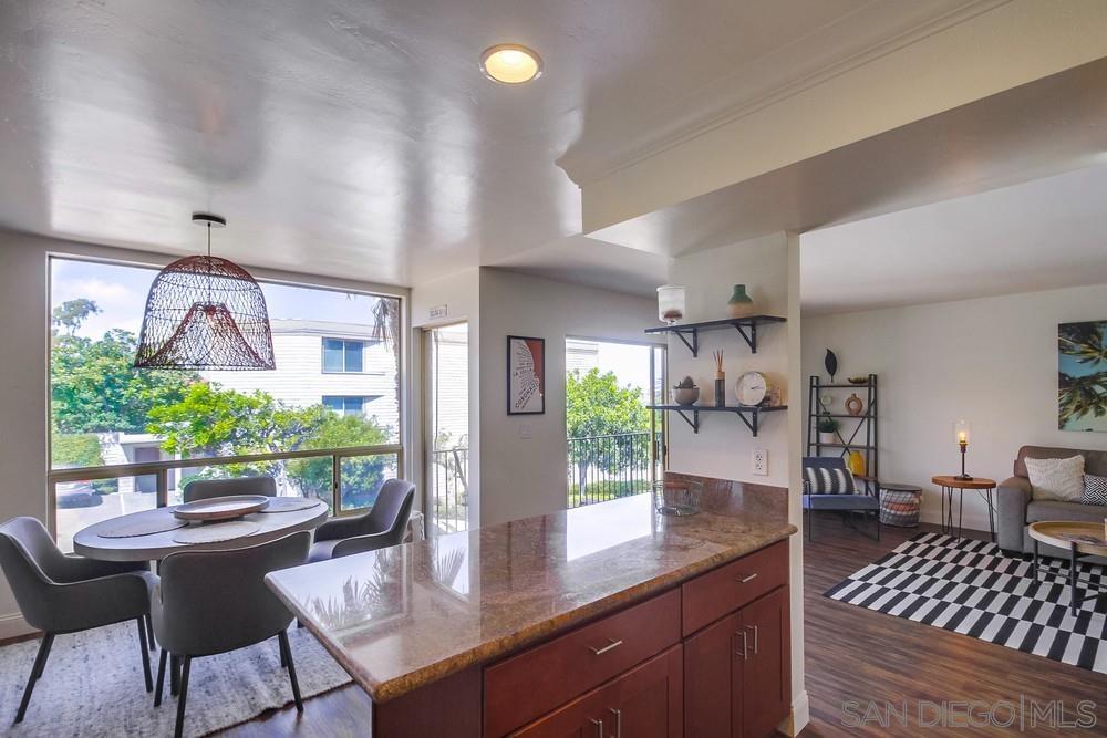 Detail Gallery Image 10 of 21 For 2915  Lawrence Street  9, San Diego,  CA 92106 - 2 Beds | 2 Baths