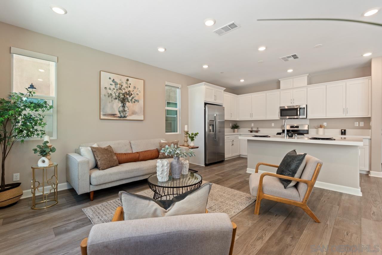 Detail Gallery Image 15 of 73 For 1938  Julie Dawn Pl, Escondido,  CA 92026 - 3 Beds | 2/1 Baths