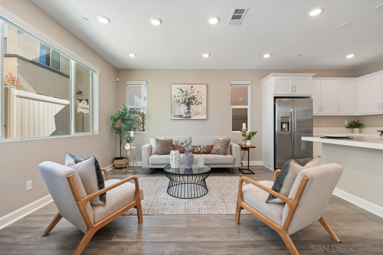 Detail Gallery Image 16 of 73 For 1938  Julie Dawn Pl, Escondido,  CA 92026 - 3 Beds | 2/1 Baths