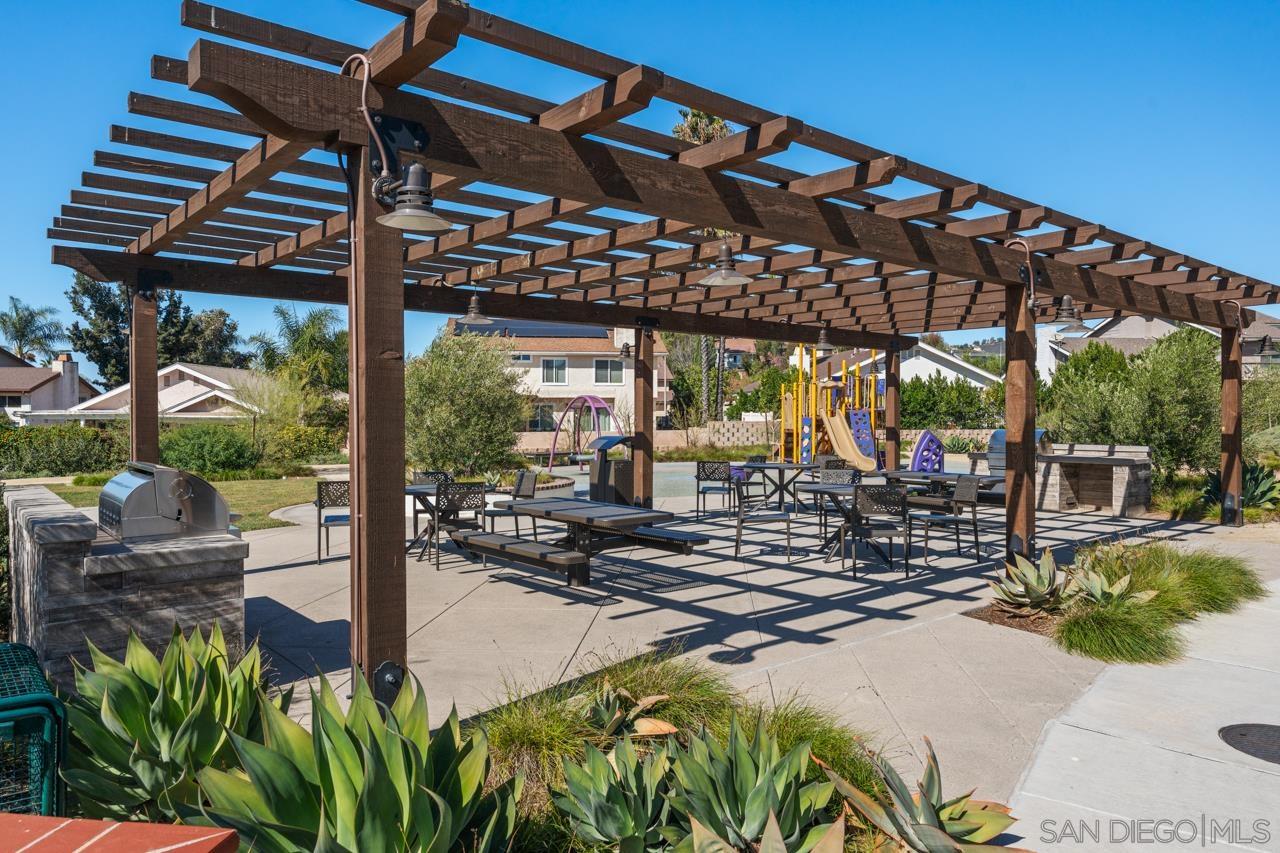 Detail Gallery Image 44 of 73 For 1938  Julie Dawn Pl, Escondido,  CA 92026 - 3 Beds | 2/1 Baths