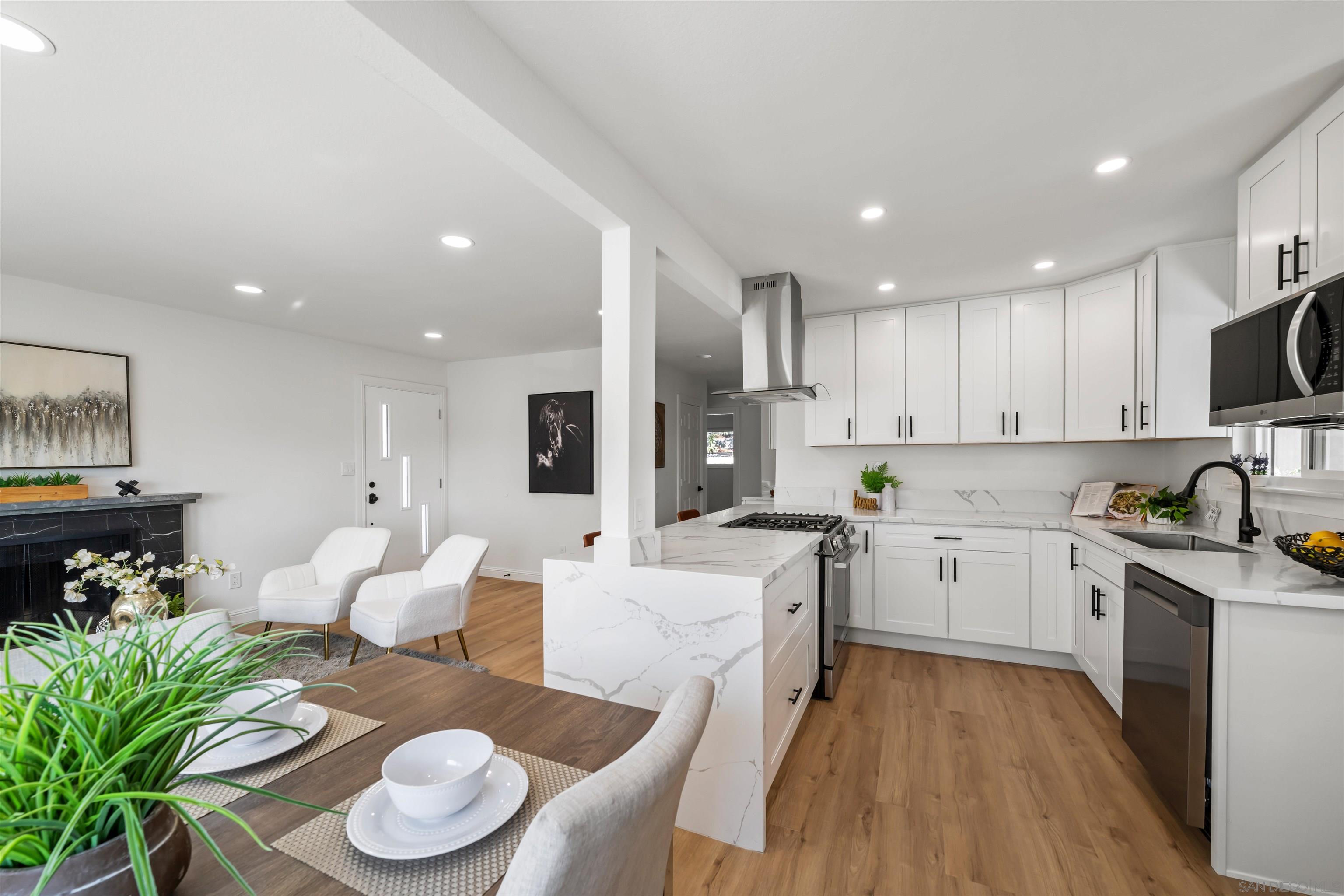 Detail Gallery Image 11 of 31 For 2951  Manos Drive, San Diego,  CA 92139 - 4 Beds | 2 Baths