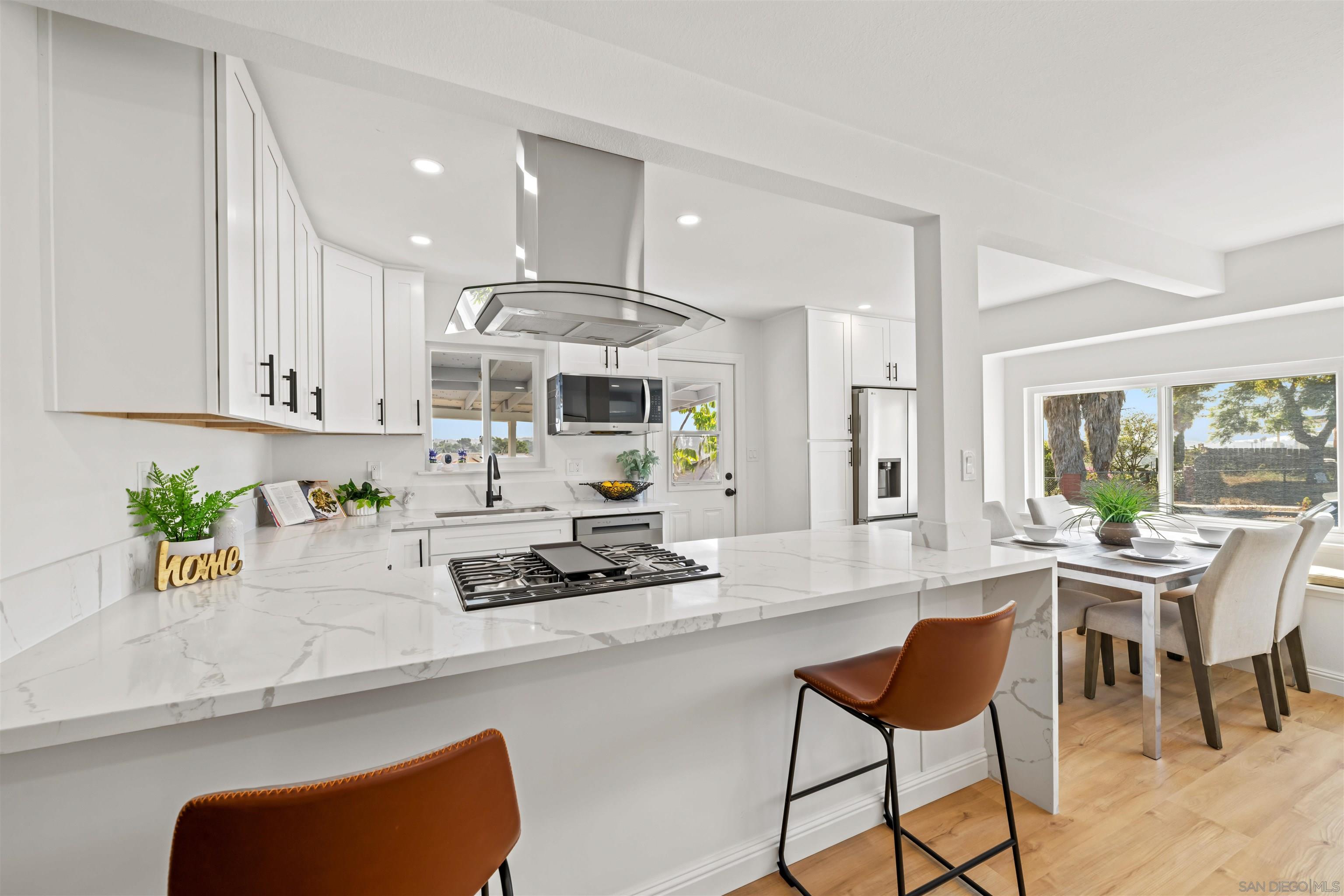 Detail Gallery Image 5 of 32 For 2951  Manos Drive, San Diego,  CA 92139 - 4 Beds | 2 Baths