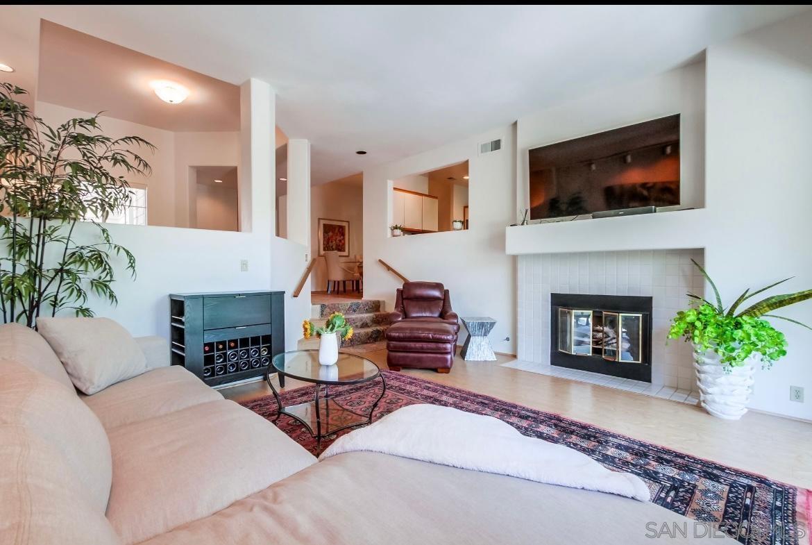 Detail Gallery Image 11 of 40 For 8585  via Mallorca  231, La Jolla,  CA 92037 - 3 Beds | 2 Baths