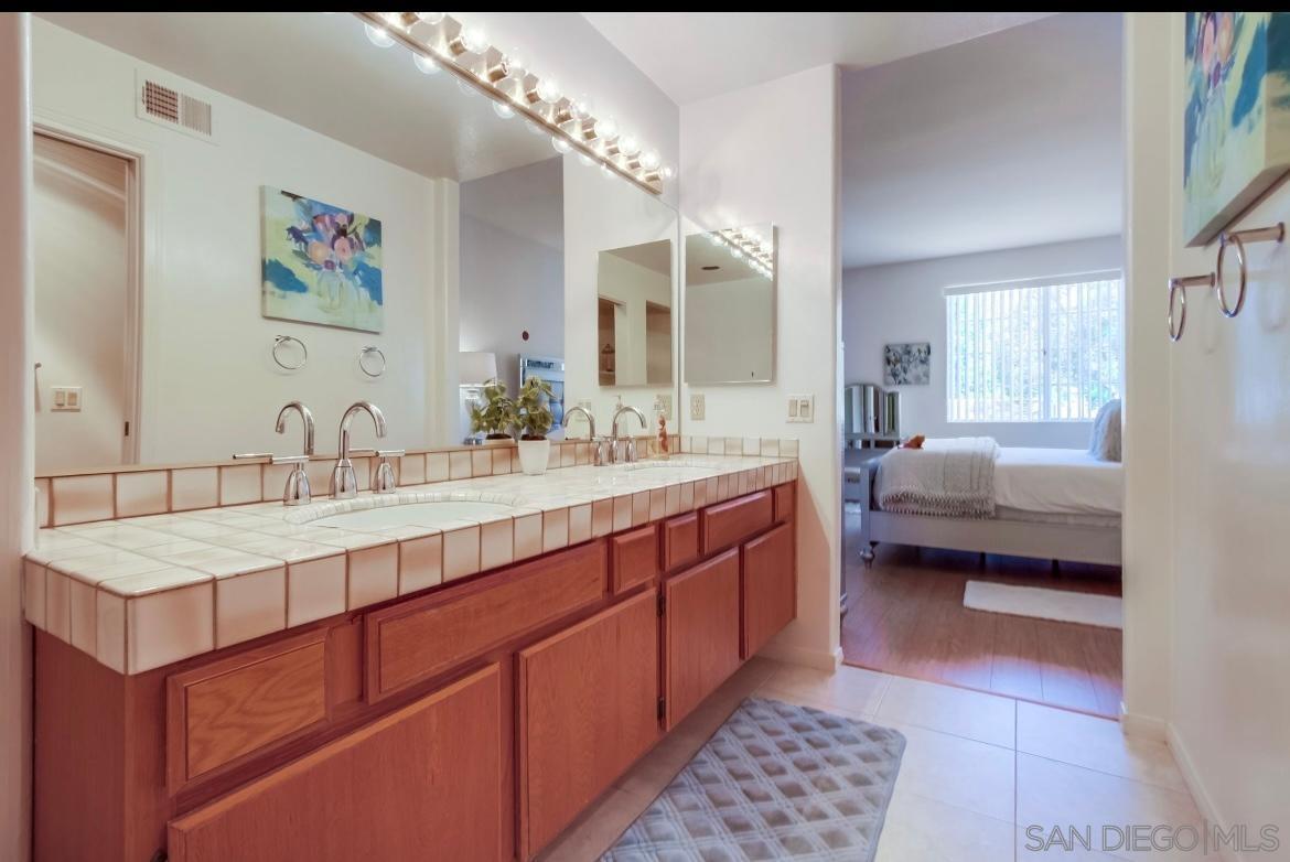 Detail Gallery Image 23 of 40 For 8585  via Mallorca  231, La Jolla,  CA 92037 - 3 Beds | 2 Baths