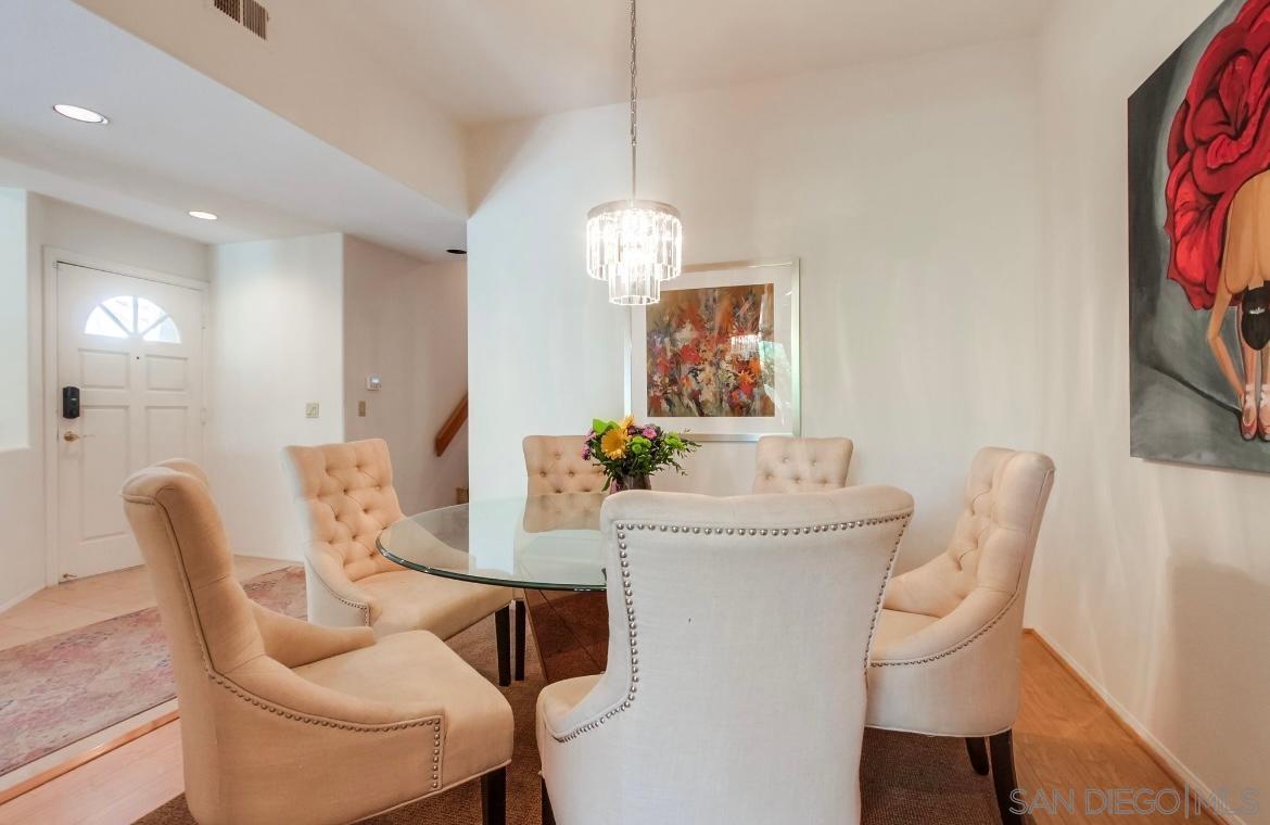 Detail Gallery Image 5 of 40 For 8585  via Mallorca  231, La Jolla,  CA 92037 - 3 Beds | 2 Baths