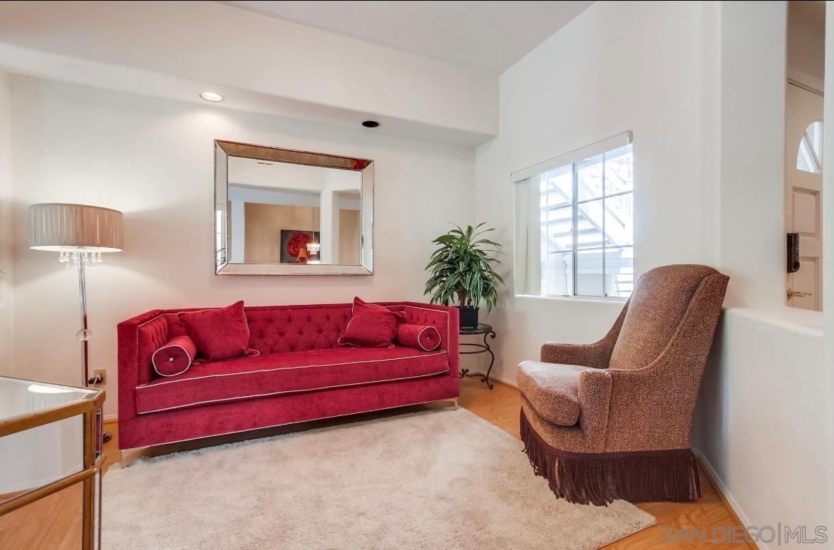 Detail Gallery Image 7 of 40 For 8585  via Mallorca  231, La Jolla,  CA 92037 - 3 Beds | 2 Baths