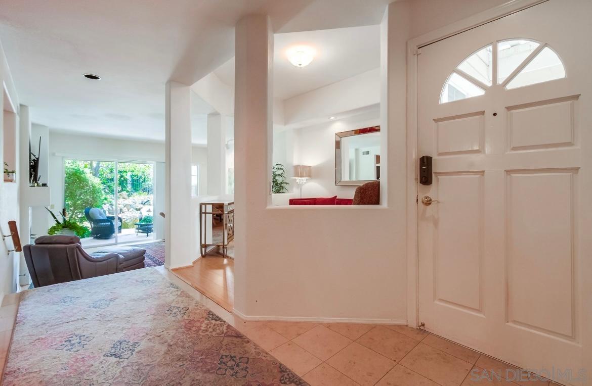 Detail Gallery Image 10 of 40 For 8585  via Mallorca  231, La Jolla,  CA 92037 - 3 Beds | 2 Baths