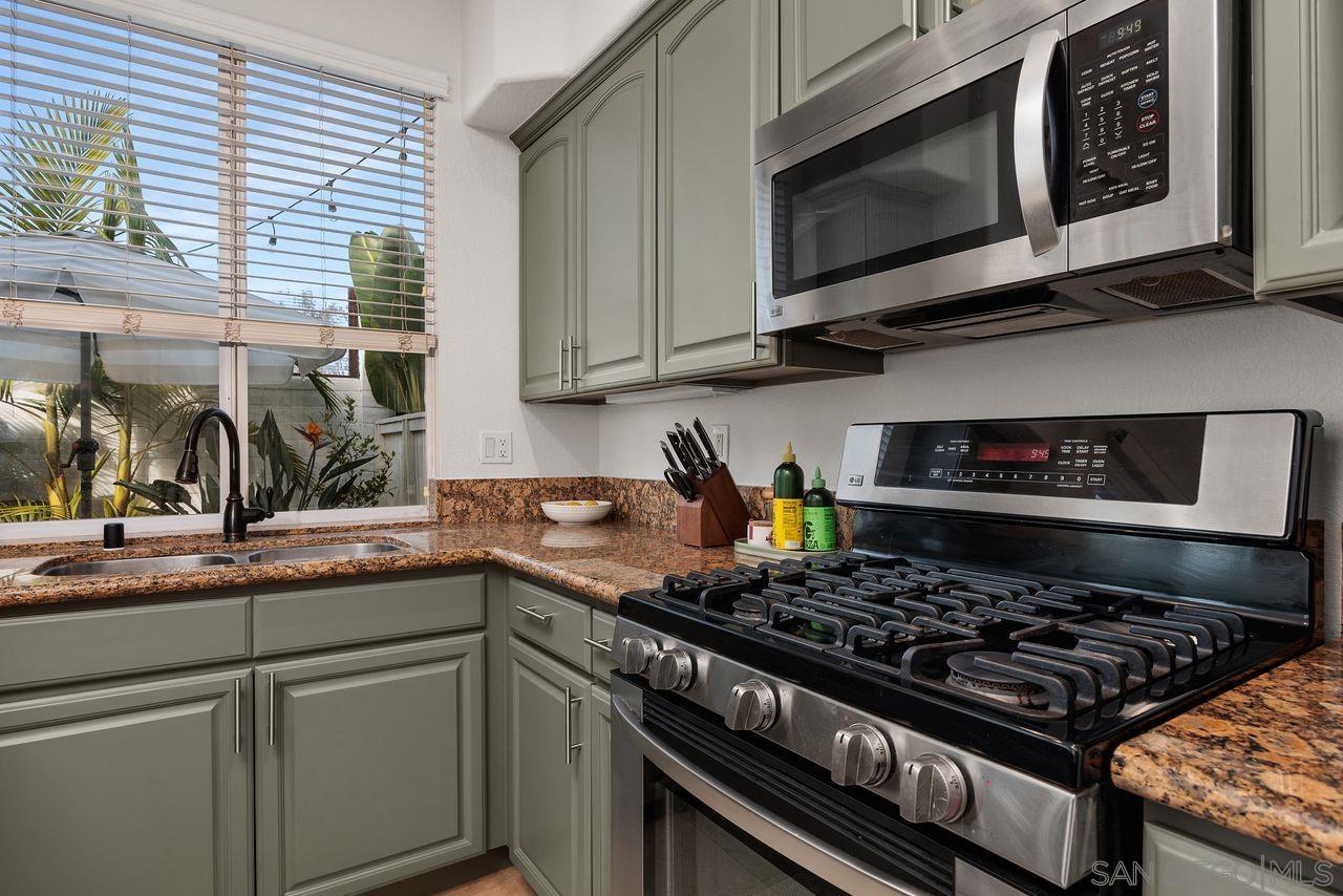 Detail Gallery Image 16 of 43 For 382  Carmel Creeper Pl., Encinitas,  CA 92024 - 2 Beds | 2/1 Baths