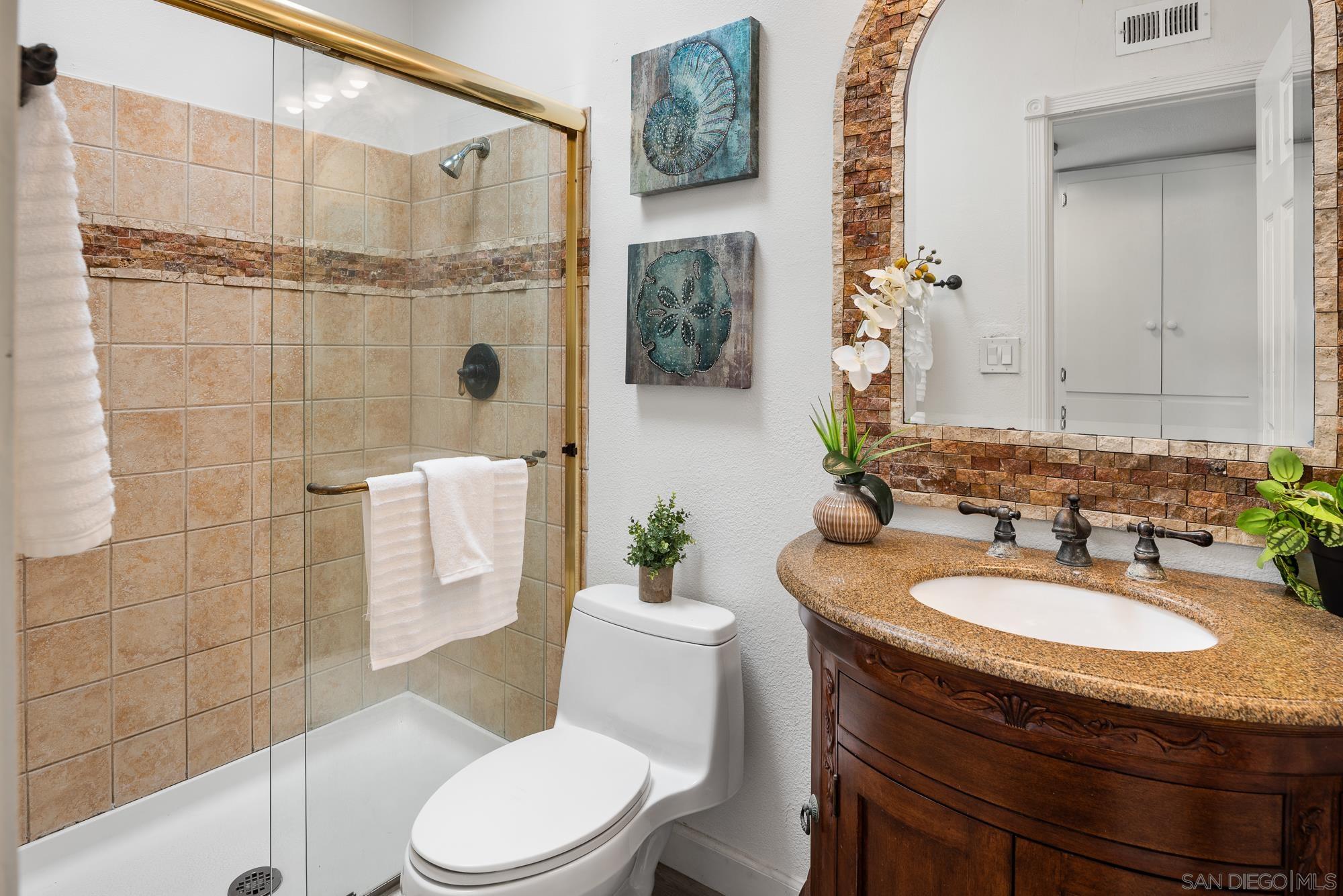 Detail Gallery Image 33 of 47 For 1680  Seacoast Drive  #D,  Imperial Beach,  CA 91932 - 2 Beds | 2 Baths