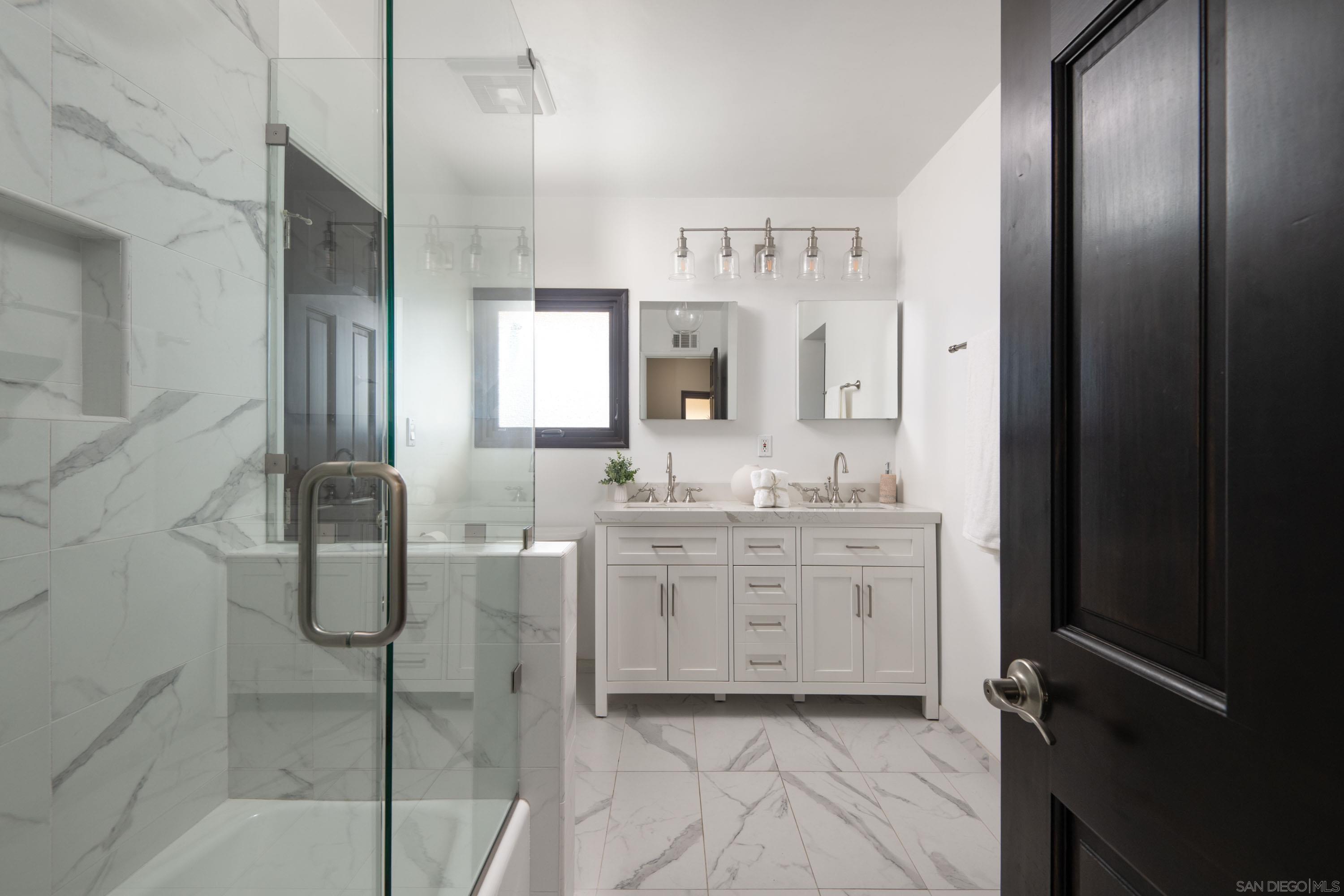 Detail Gallery Image 19 of 30 For 5602  Ladybird Lane, La Jolla,  CA 92037 - 3 Beds | 2 Baths