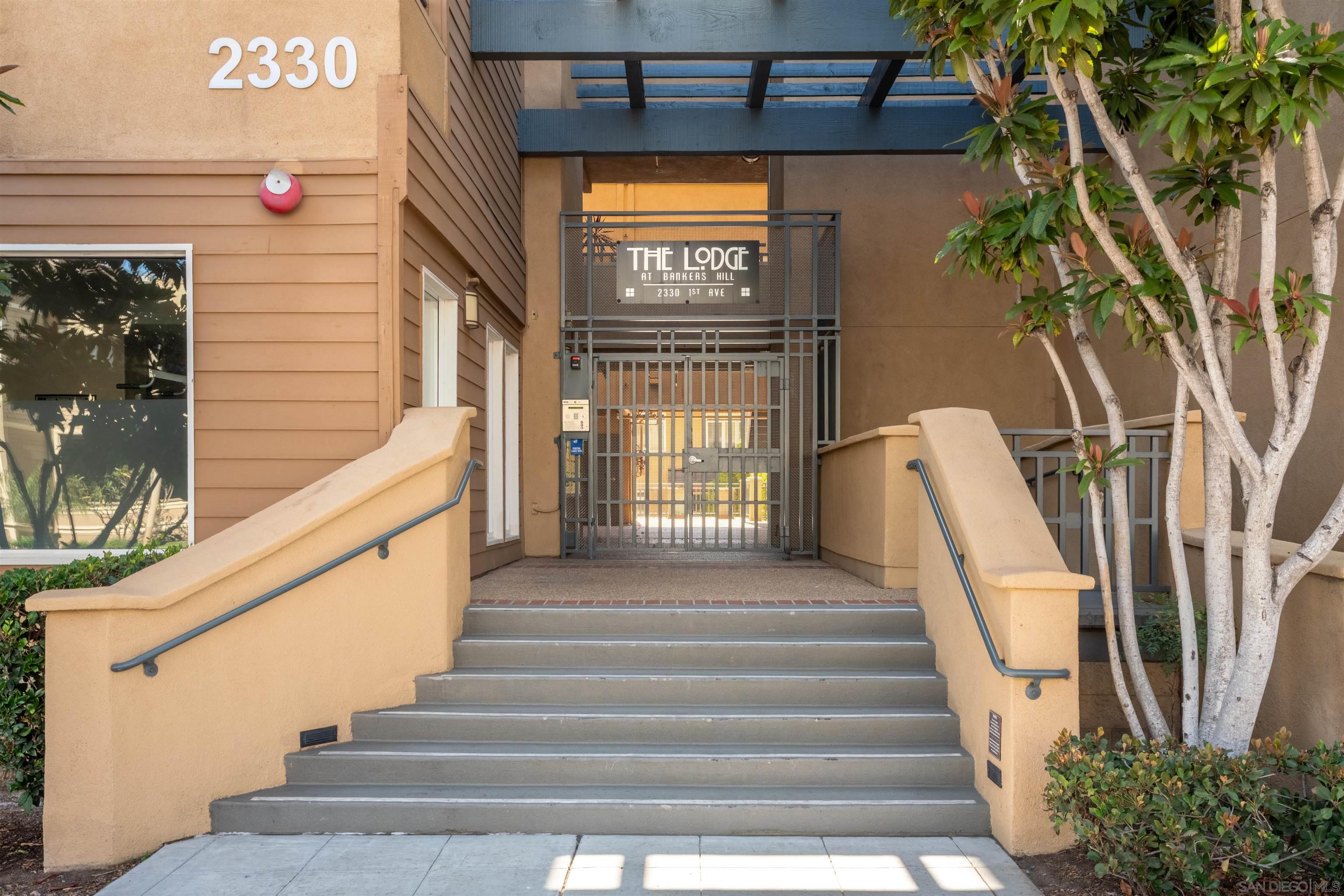 Detail Gallery Image 2 of 19 For 2330  1st Ave  115, San Diego,  CA 92101 - 2 Beds | 2/1 Baths