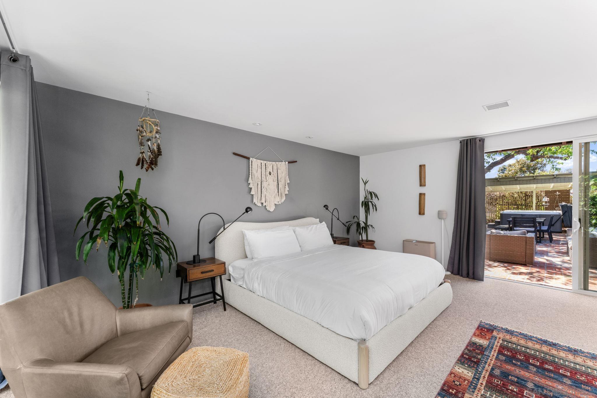 Detail Gallery Image 11 of 30 For 2315  Avenida De La Playa, La Jolla,  CA 92037 - 5 Beds | 3/1 Baths