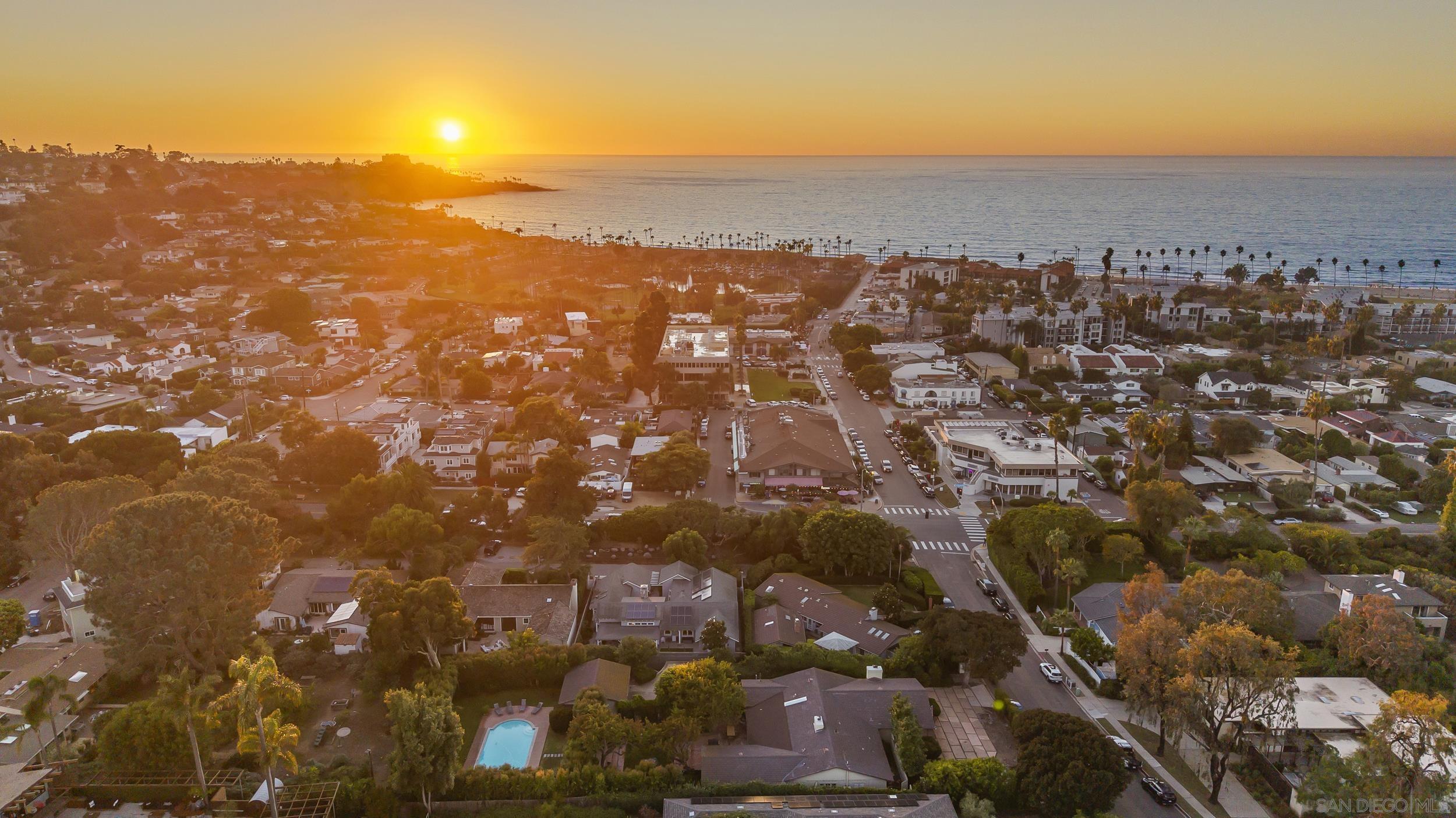 Detail Gallery Image 29 of 30 For 2315  Avenida De La Playa, La Jolla,  CA 92037 - 5 Beds | 3/1 Baths