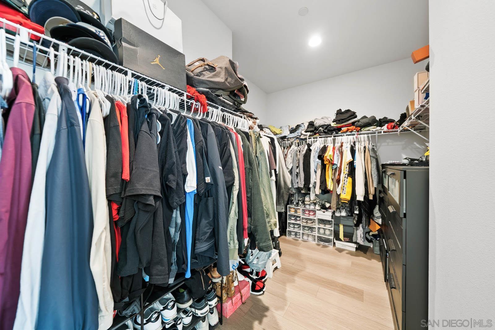 Detail Gallery Image 17 of 33 For 10553  Graphite St, Spring Valley,  CA 91977 - 3 Beds | 2/1 Baths