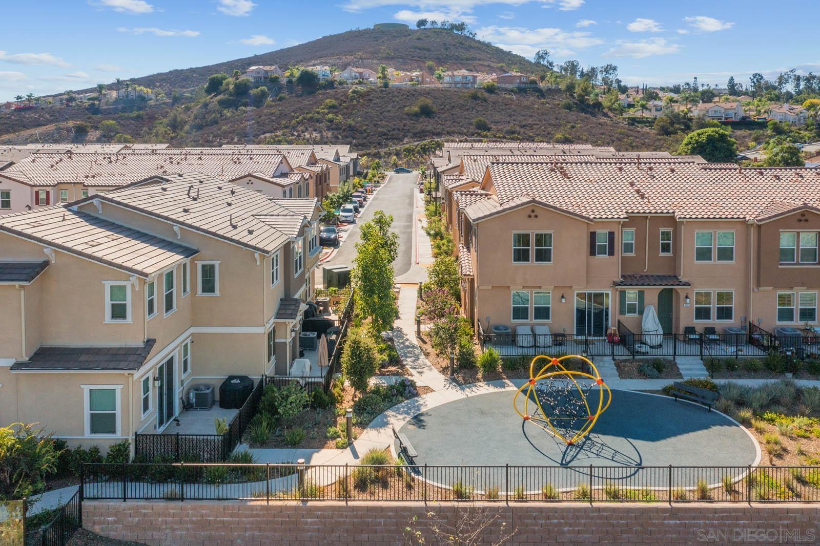 Detail Gallery Image 27 of 33 For 10553  Graphite St, Spring Valley,  CA 91977 - 3 Beds | 2/1 Baths