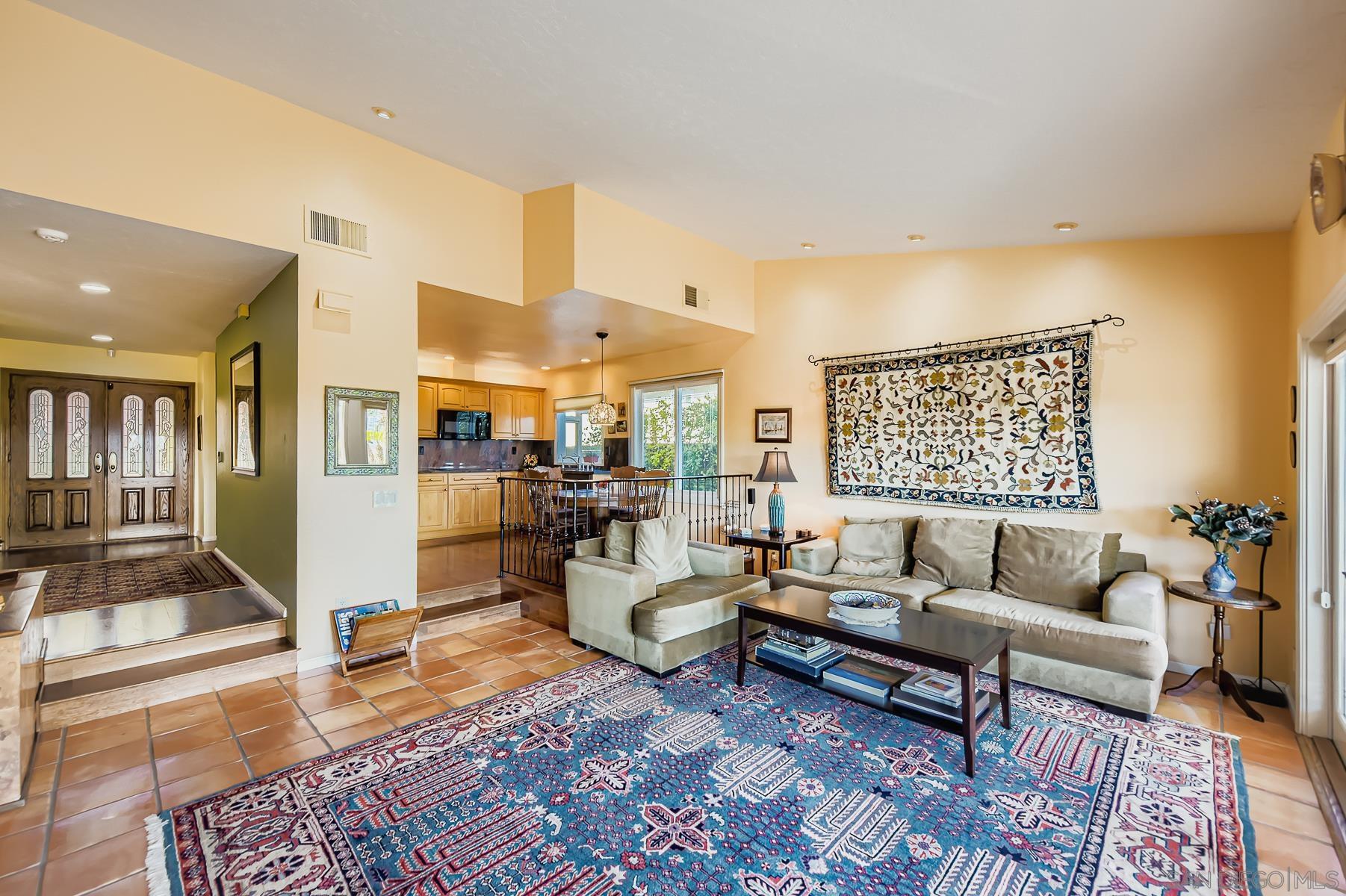 Detail Gallery Image 16 of 37 For 11023  Viacha Dr, San Diego,  CA 92124 - 4 Beds | 2/1 Baths