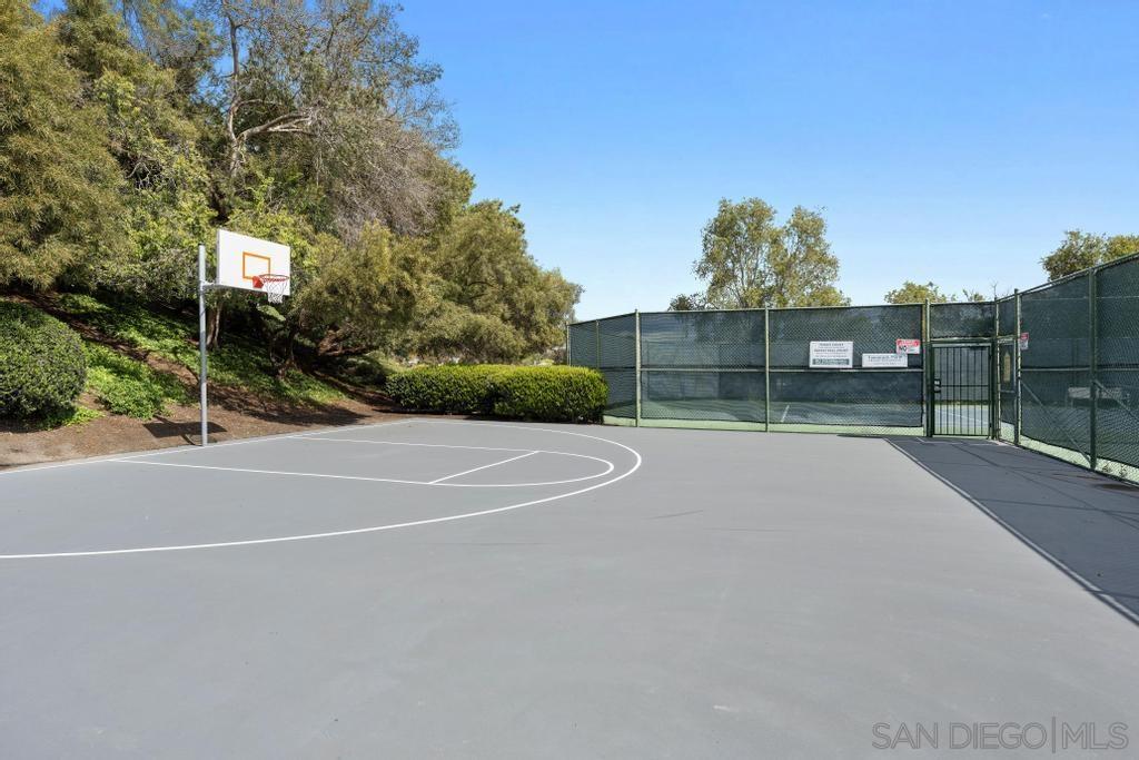 Detail Gallery Image 34 of 34 For 2591  Regent Rd, Carlsbad,  CA 92010 - 3 Beds | 2/1 Baths