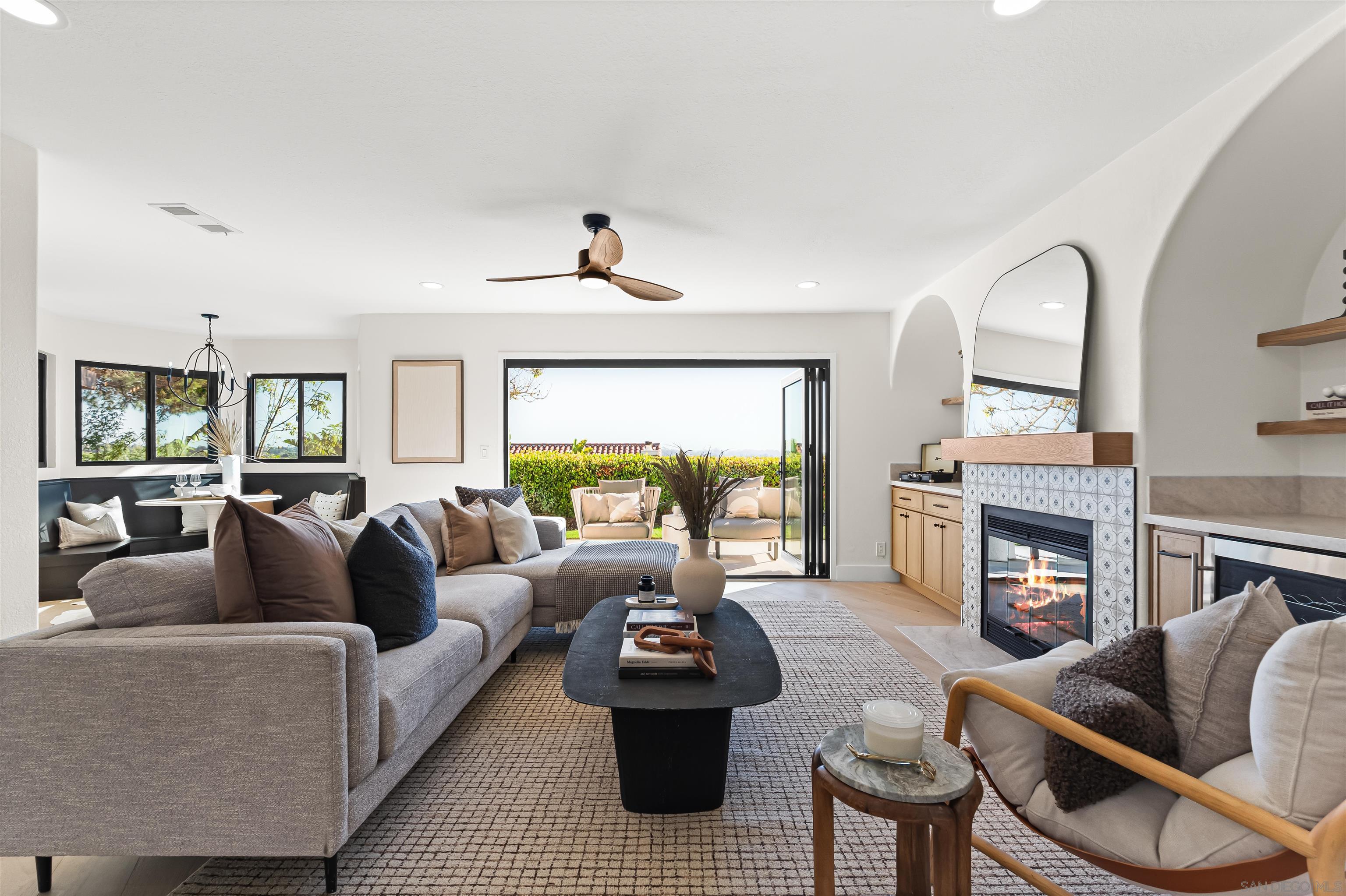 Detail Gallery Image 4 of 72 For 1170  Rancho Encinitas Dr, Encinitas,  CA 92024 - 4 Beds | 3/1 Baths