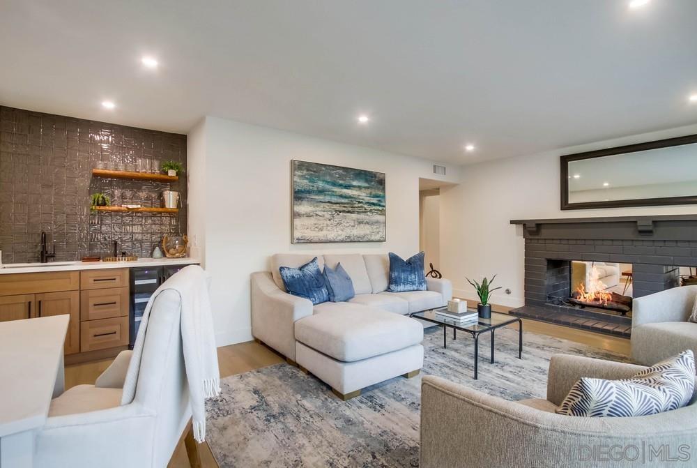 Detail Gallery Image 17 of 62 For 10726  Vista Valle Drive, San Diego,  CA 92131 - 4 Beds | 3 Baths