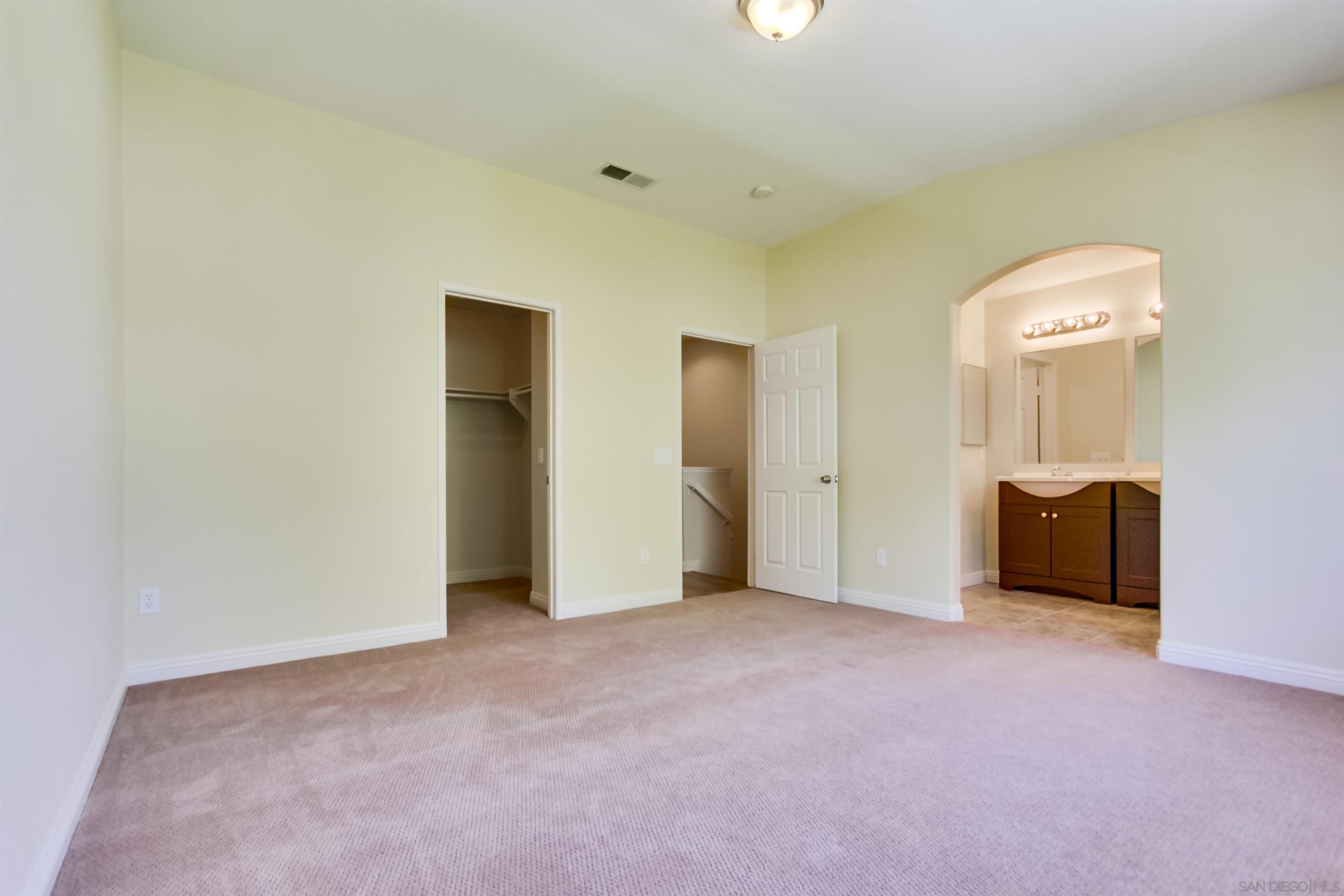 Detail Gallery Image 16 of 37 For 1201  Trapani Cv  4, Chula Vista,  CA 91915 - 3 Beds | 2/1 Baths