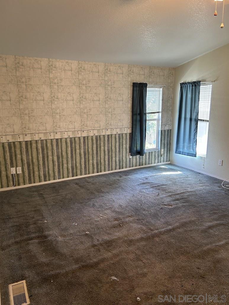 Detail Gallery Image 17 of 29 For 1501  Anza Avenue  #39,  Vista,  CA 92084 - 3 Beds | 2 Baths