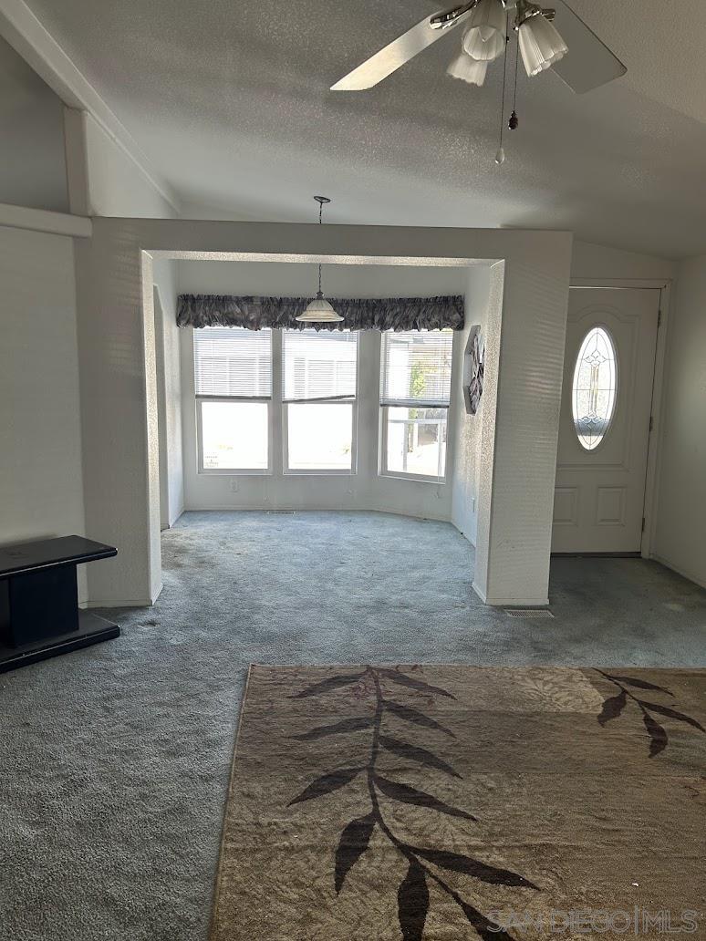 Detail Gallery Image 7 of 29 For 1501  Anza Avenue  #39,  Vista,  CA 92084 - 3 Beds | 2 Baths