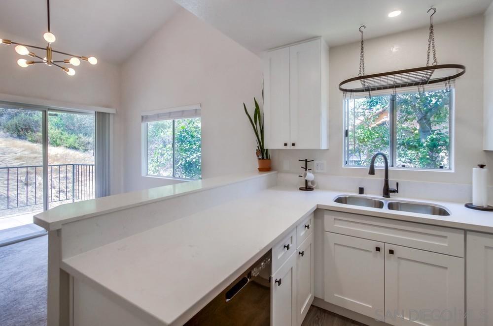 Detail Gallery Image 13 of 36 For 11215  Avenida De Los Lobos  D, San Diego,  CA 92127 - 2 Beds | 2 Baths