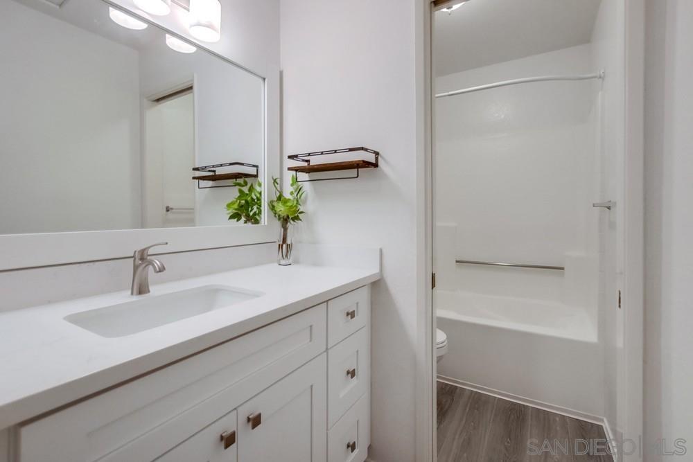 Detail Gallery Image 24 of 36 For 11215  Avenida De Los Lobos  D, San Diego,  CA 92127 - 2 Beds | 2 Baths