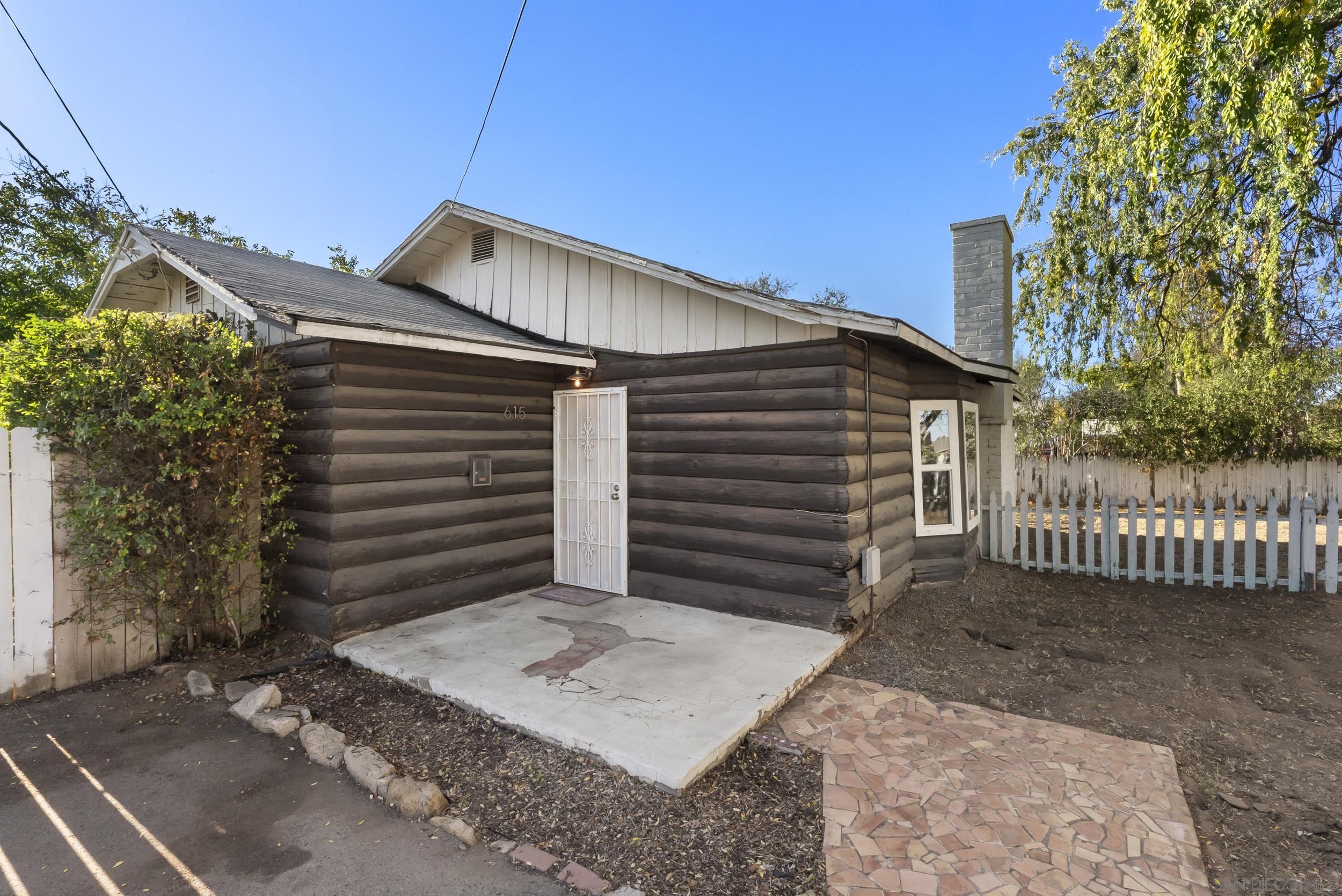 Detail Gallery Image 6 of 48 For 615  10th St, Ramona,  CA 92065 - 3 Beds | 2 Baths