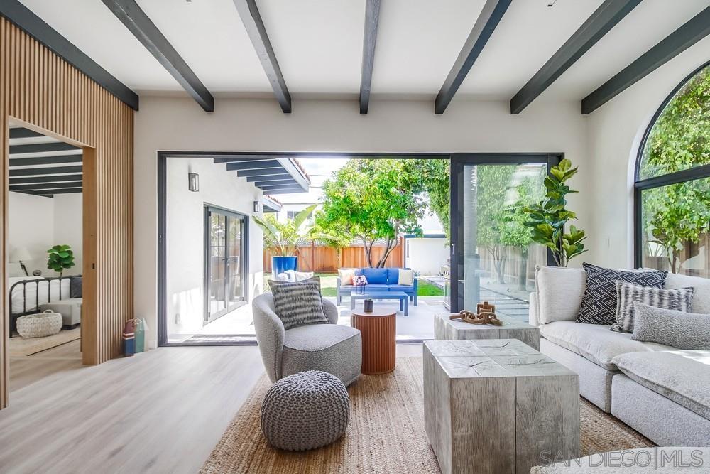 Detail Gallery Image 12 of 38 For 1855  Reed, San Diego,  CA 92109 - 3 Beds | 2/1 Baths