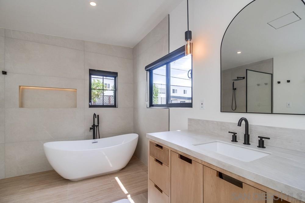 Detail Gallery Image 18 of 38 For 1855  Reed, San Diego,  CA 92109 - 3 Beds | 2/1 Baths