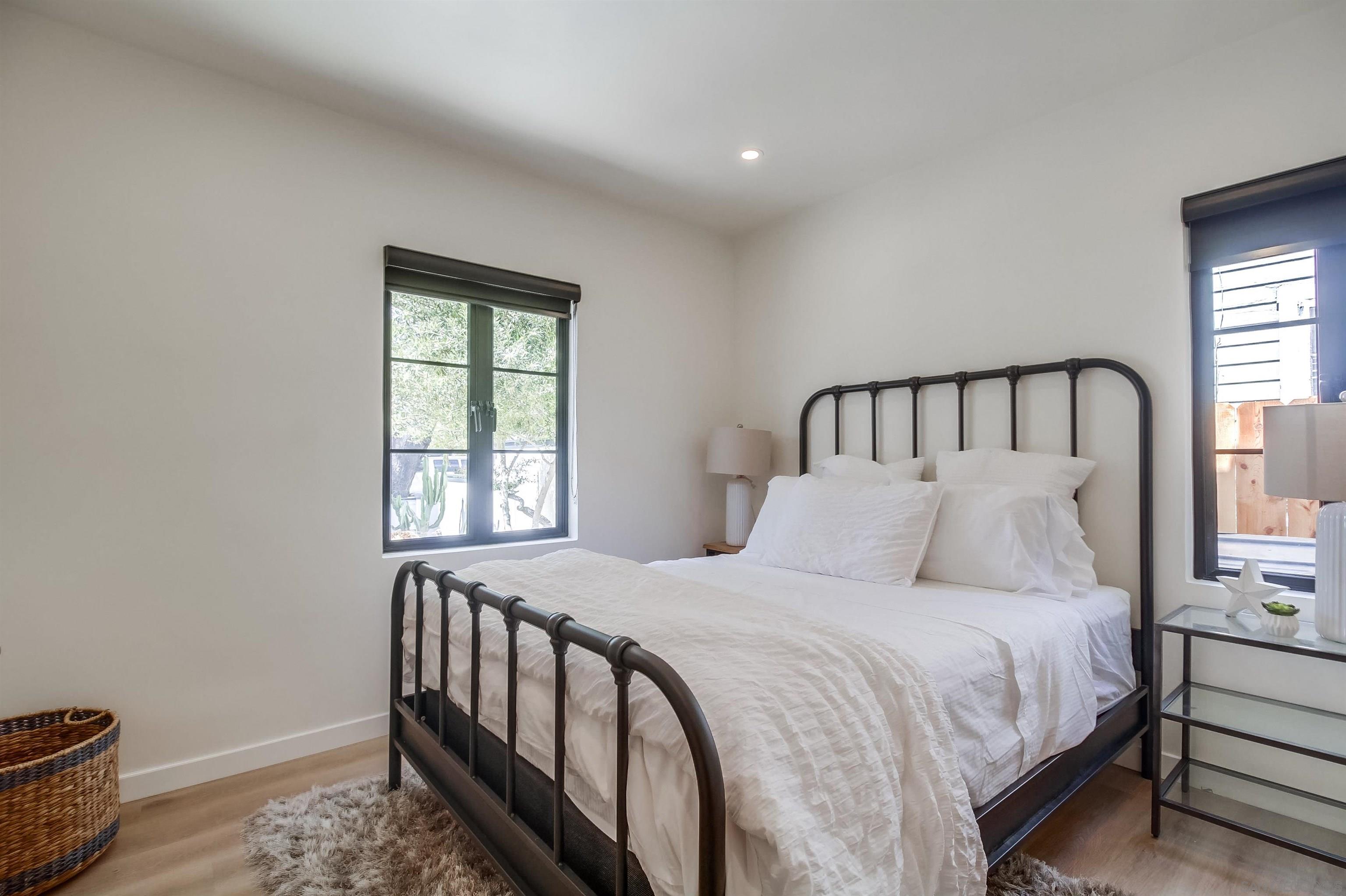 Detail Gallery Image 21 of 38 For 1855  Reed, San Diego,  CA 92109 - 3 Beds | 2/1 Baths