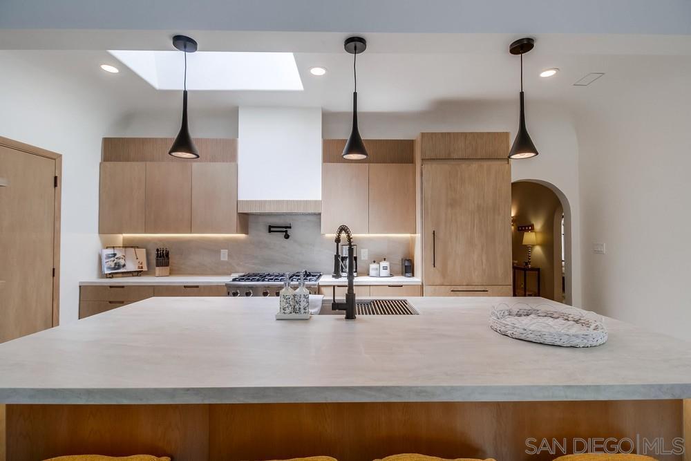 Detail Gallery Image 7 of 38 For 1855  Reed, San Diego,  CA 92109 - 3 Beds | 2/1 Baths