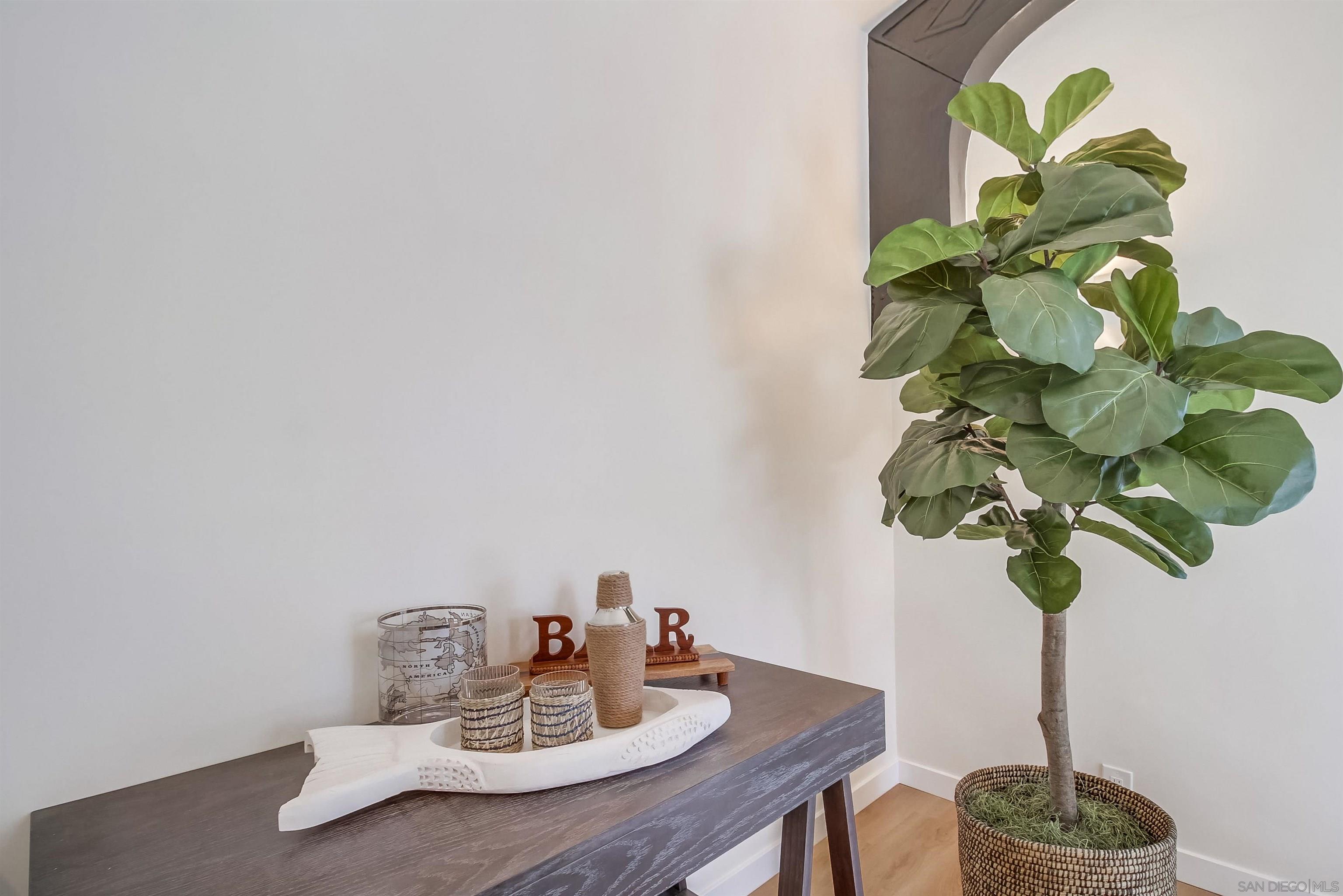 Detail Gallery Image 10 of 38 For 1855  Reed, San Diego,  CA 92109 - 3 Beds | 2/1 Baths