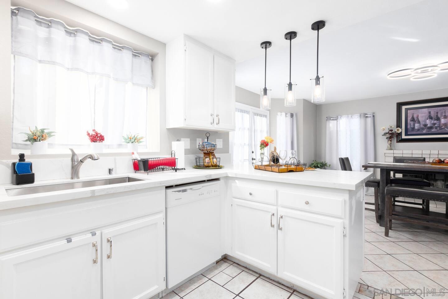 Detail Gallery Image 10 of 37 For 24643  Leafwood Dr, Murrieta,  CA 92562 - 5 Beds | 3 Baths