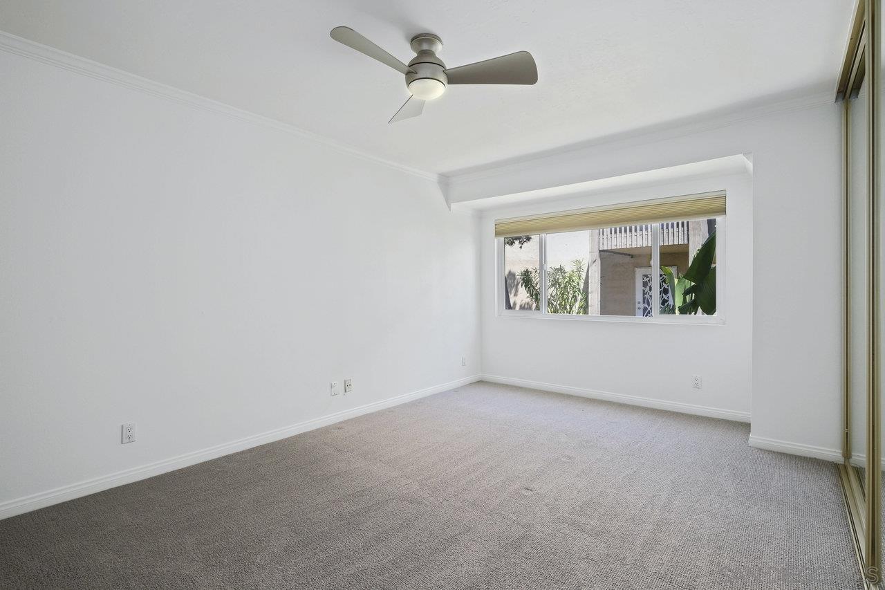 Detail Gallery Image 4 of 12 For 8636  via Mallorca  C, La Jolla,  CA 92037 - 2 Beds | 2 Baths