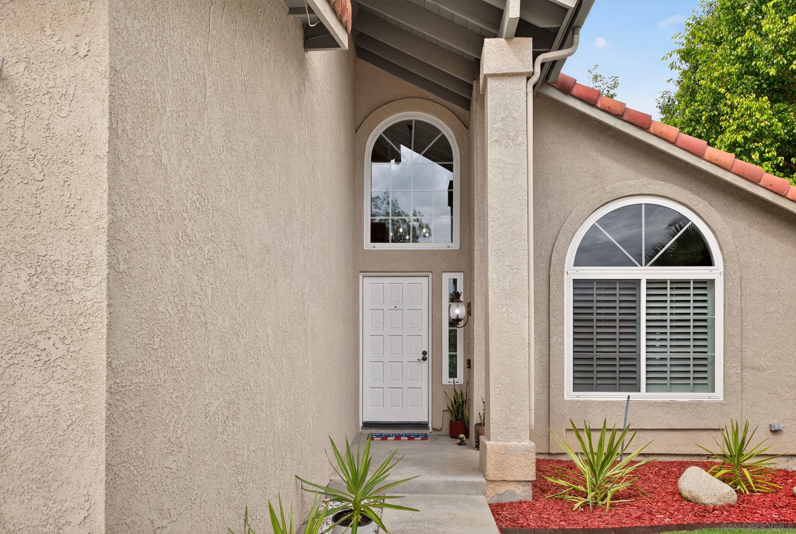 Detail Gallery Image 2 of 44 For 5  San Sebastian, Rancho Santa Margarita,  CA 92688 - 3 Beds | 2/1 Baths