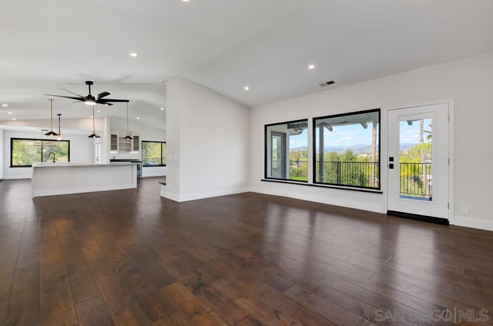 Detail Gallery Image 20 of 63 For 1080  Landavo Rancho Rd, Escondido,  CA 92027 - 4 Beds | 3 Baths