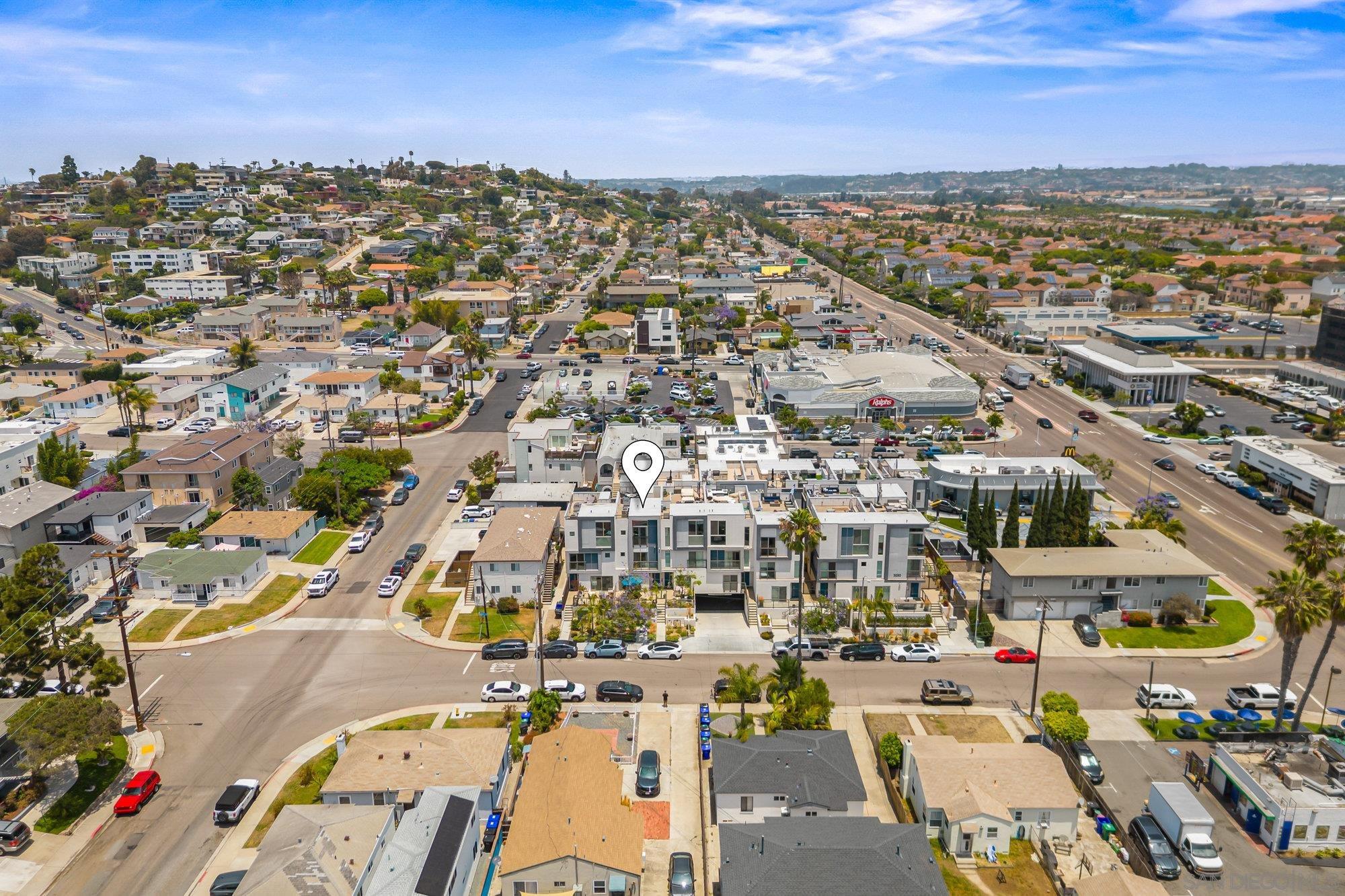 Detail Gallery Image 28 of 30 For 3030  Jarvis St  #2,  San Diego,  CA 92106 - 3 Beds | 3/1 Baths