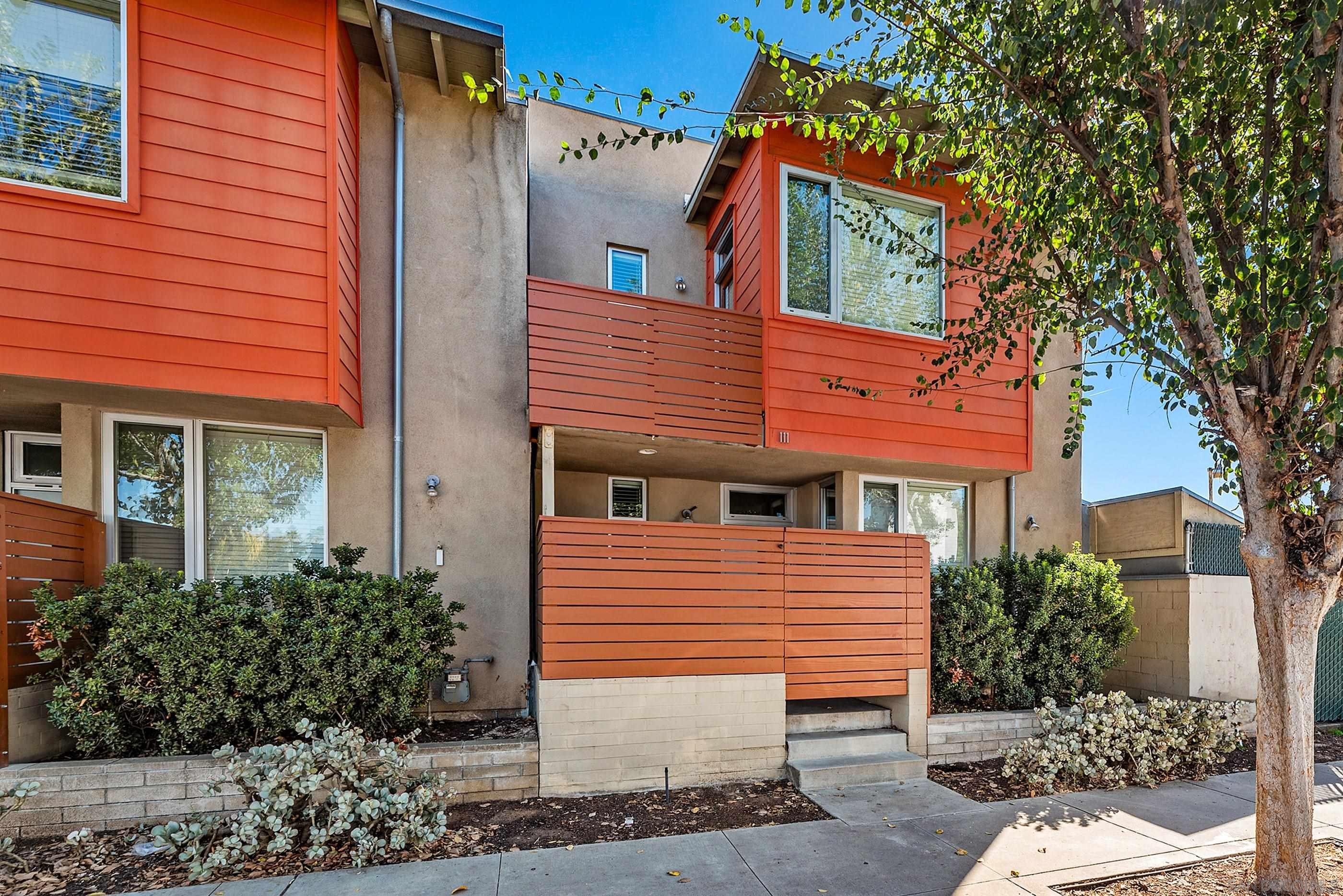 Detail Gallery Image 2 of 42 For 111  E Pennsylvania Ave, Escondido,  CA 92025 - 3 Beds | 3/1 Baths