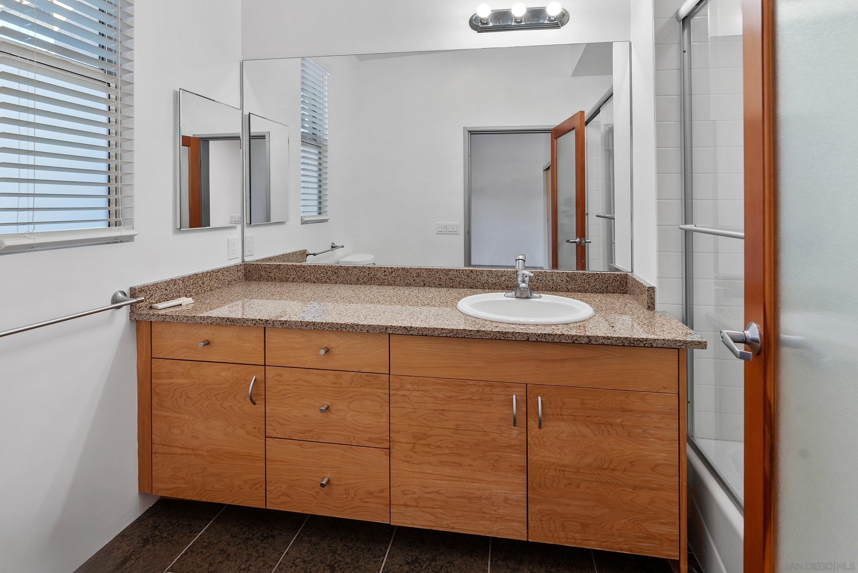 Detail Gallery Image 22 of 42 For 111  E Pennsylvania Ave, Escondido,  CA 92025 - 3 Beds | 3/1 Baths
