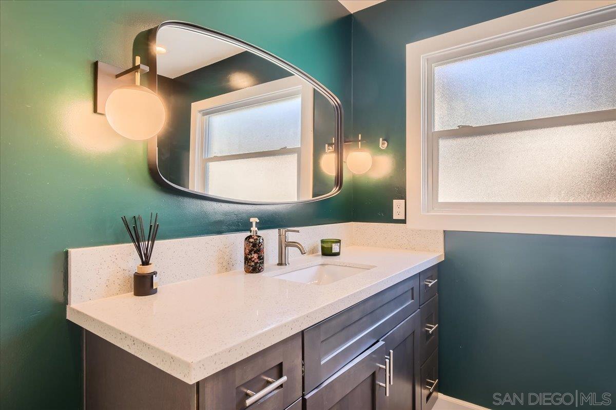 Detail Gallery Image 21 of 38 For 3503  Quimby, San Diego,  CA 92106 - 4 Beds | 3 Baths