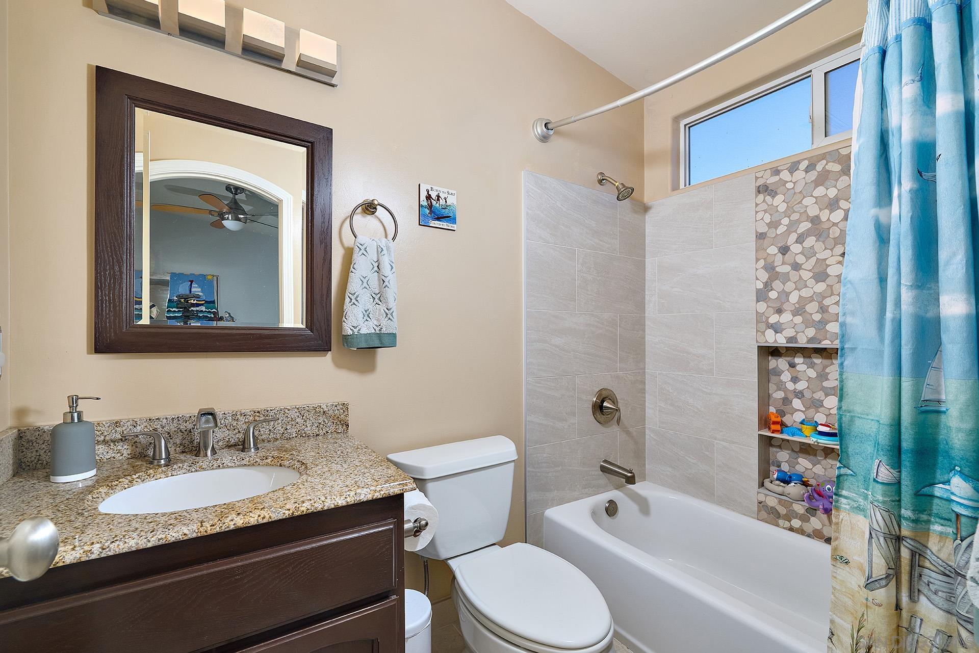 Detail Gallery Image 13 of 24 For 3106  Hugo, San Diego,  CA 92106 - 2 Beds | 2/1 Baths