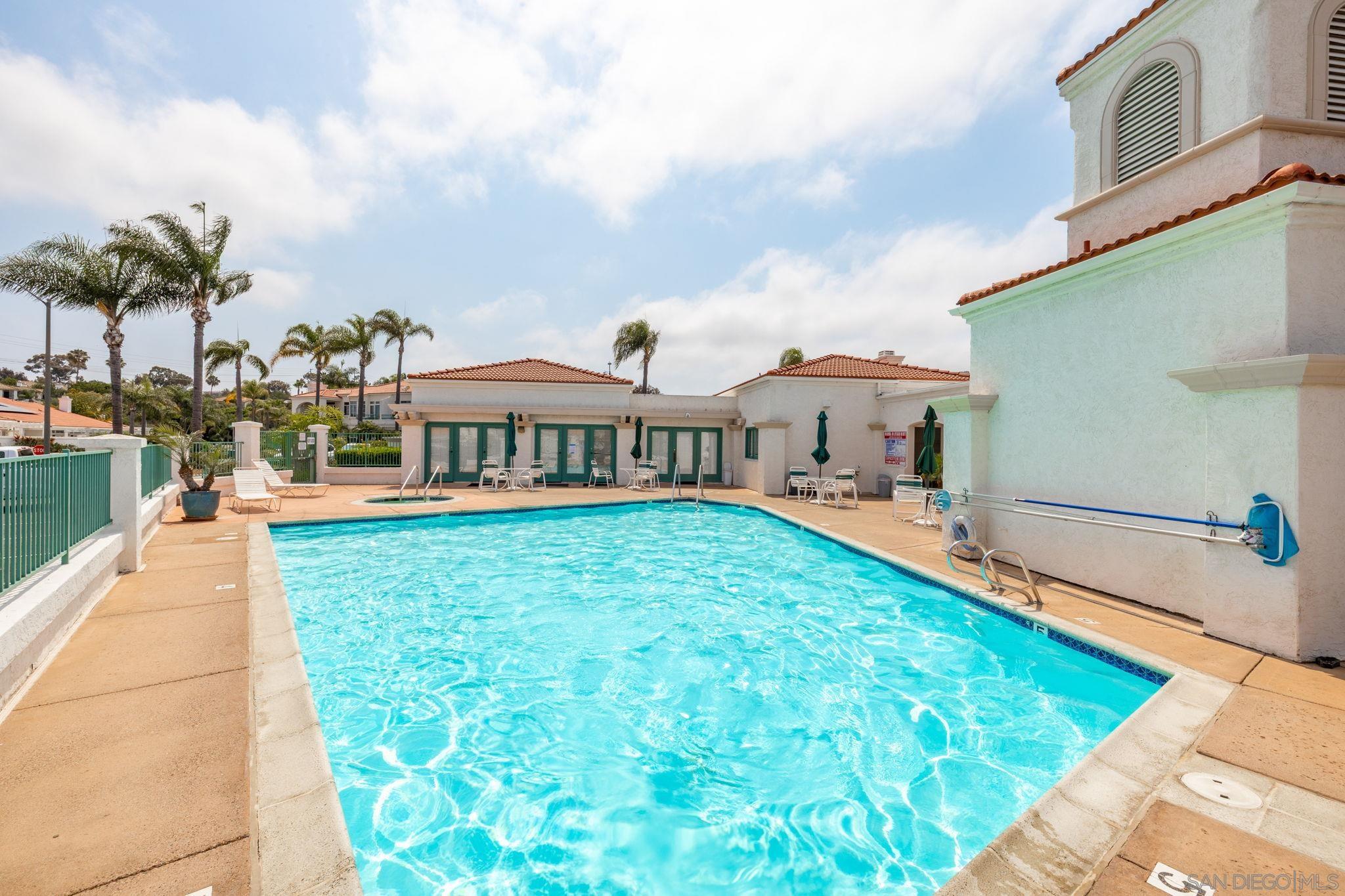 Detail Gallery Image 34 of 35 For 3335  Genoa Way  #112,  Oceanside,  CA 92056 - 2 Beds | 2 Baths