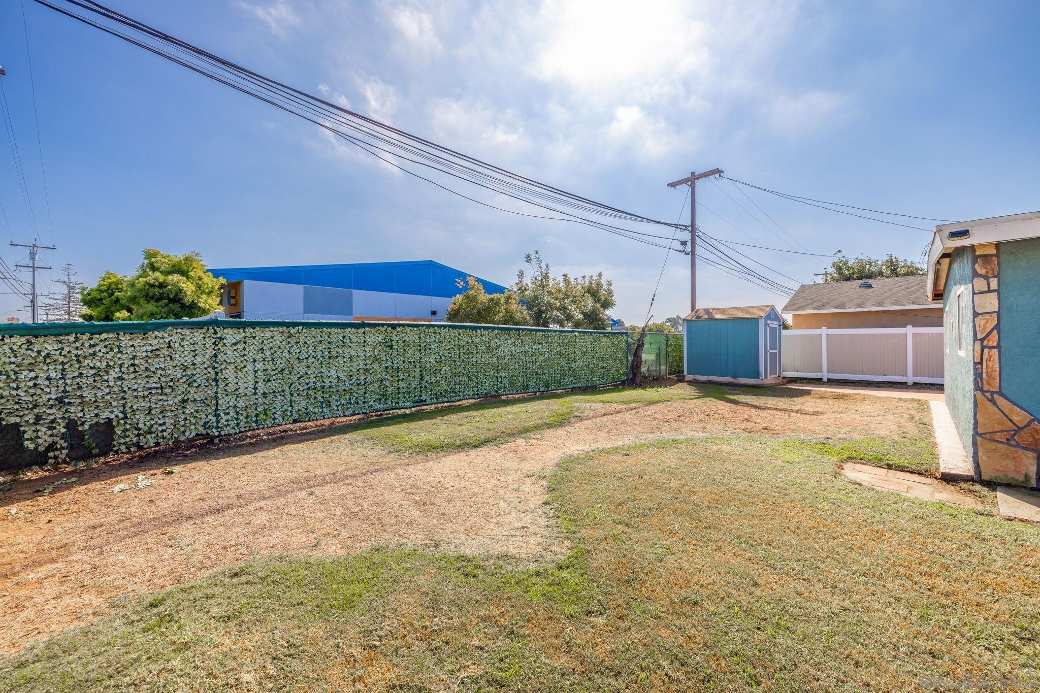 Detail Gallery Image 12 of 43 For 985  Fern Ave, Imperial Beach,  CA 91932 - 4 Beds | 2 Baths